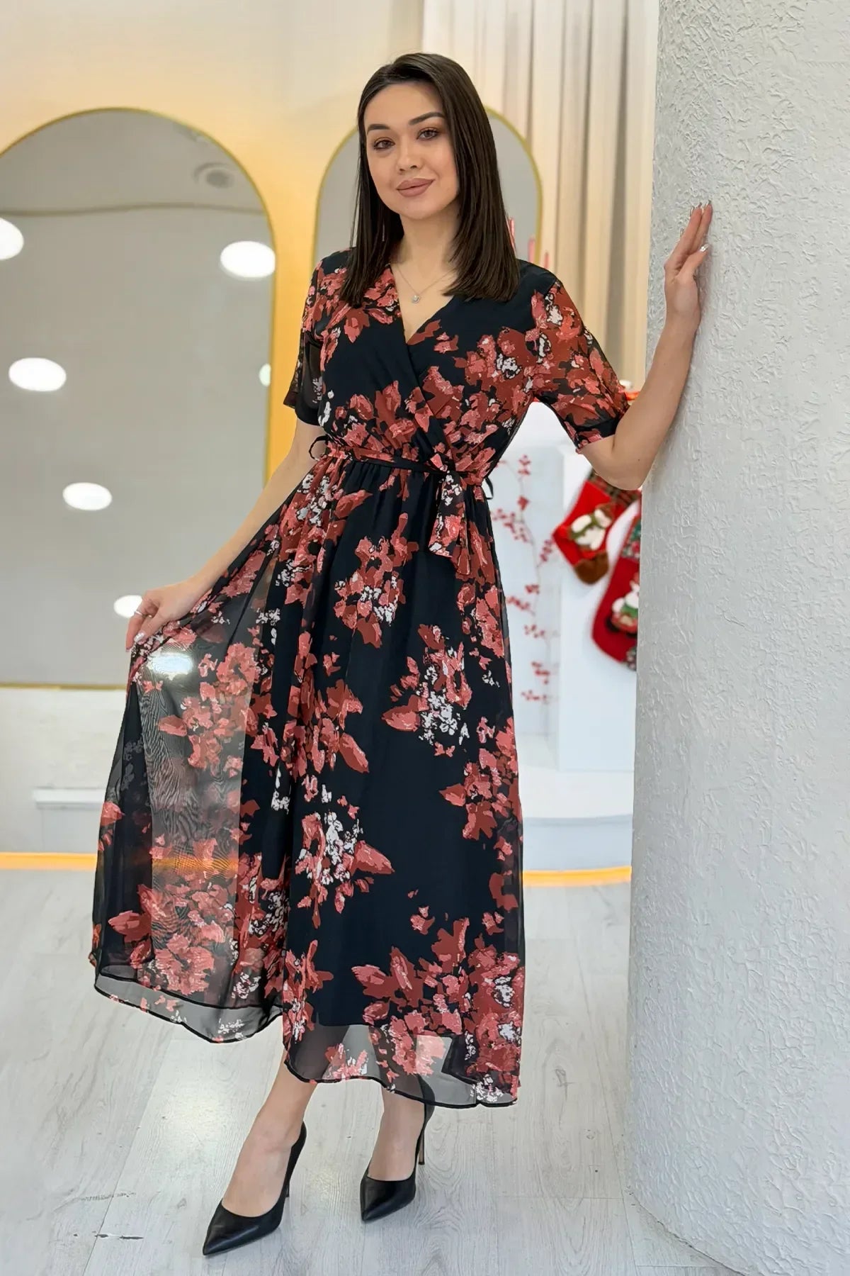 Women's Pomegranate Floral Short Sleeve Wrap Neck Plus Size Chiffon Dress