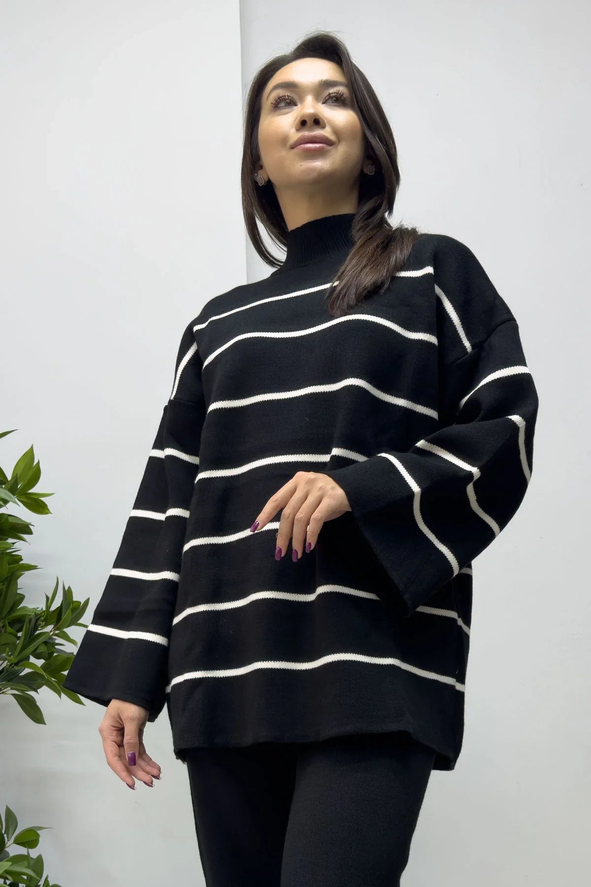 Women's Striped Black Knitwear Pants Sweater Two-Piece Set