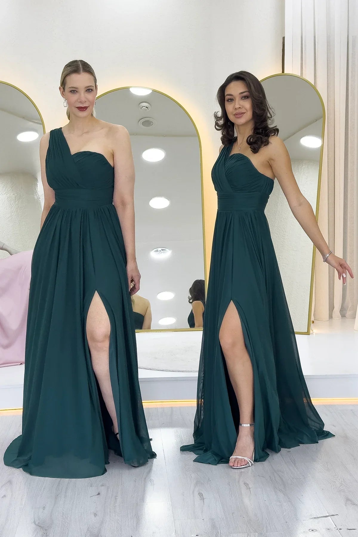 Women's Emerald Green Tek Omuz Piliseli Flared Evening Gown
