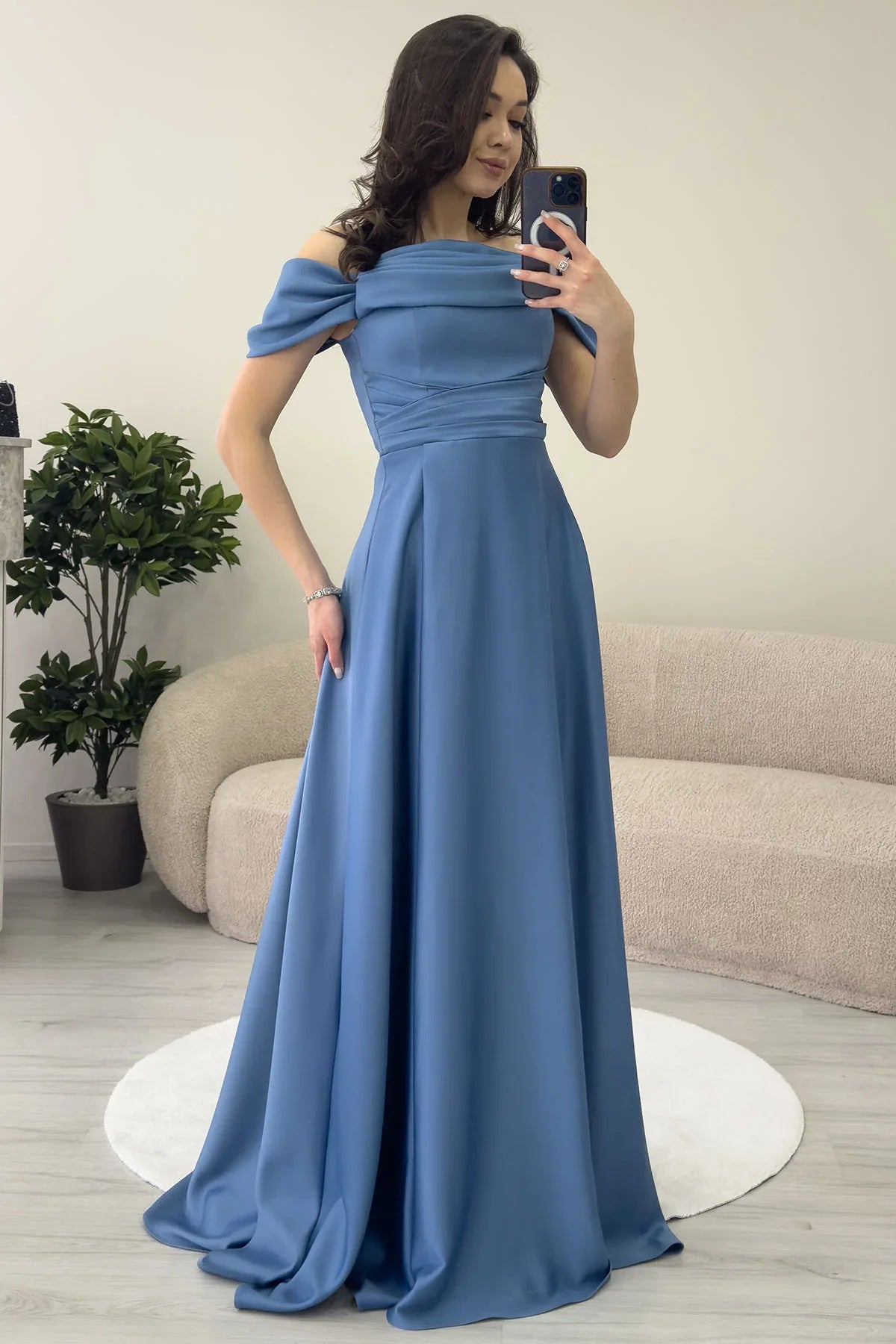 Women's Indigo Taş Strap Off-Shoulder Satin Slit Evening Gown