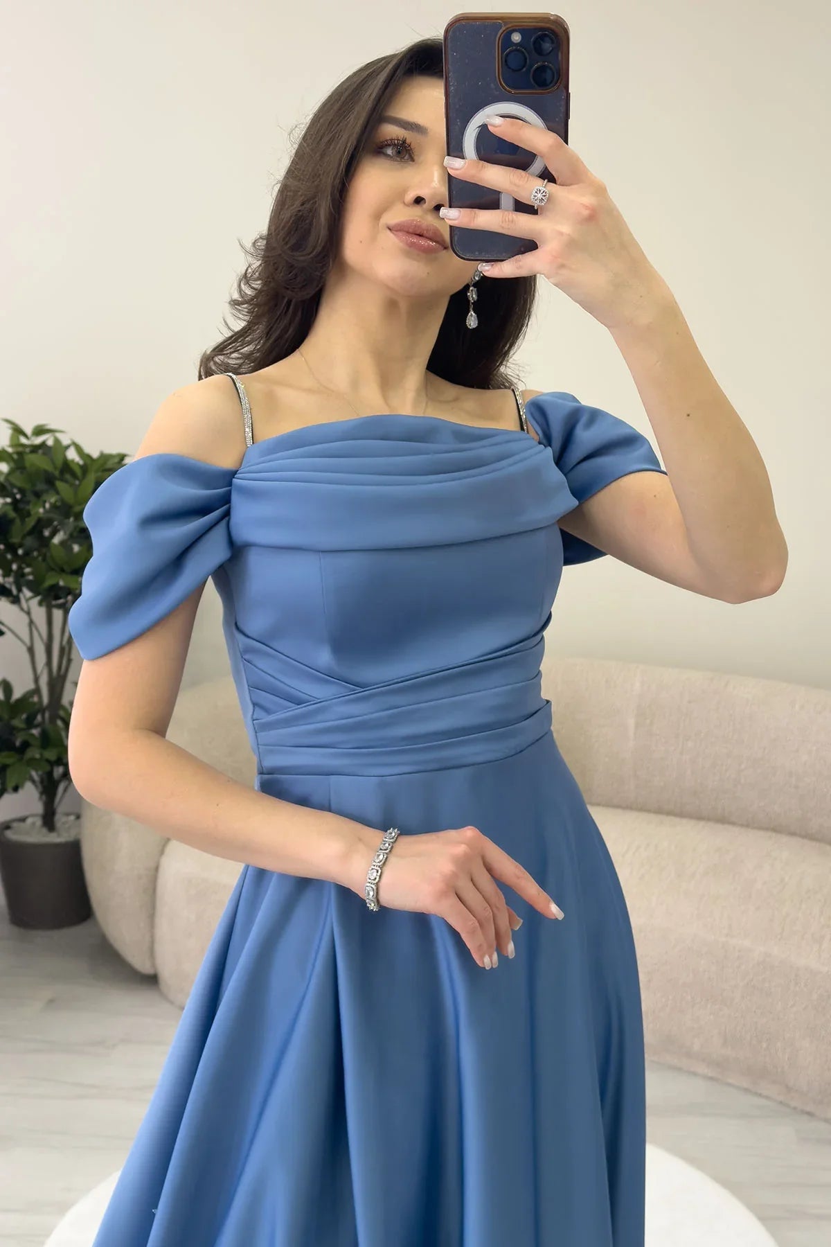 Women's Indigo Taş Strap Off-Shoulder Satin Slit Evening Gown