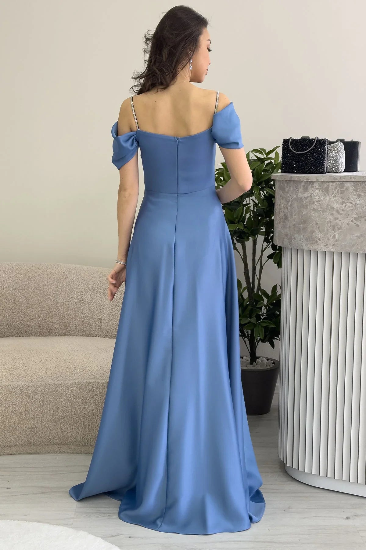 Women's Indigo Taş Strap Off-Shoulder Satin Slit Evening Gown