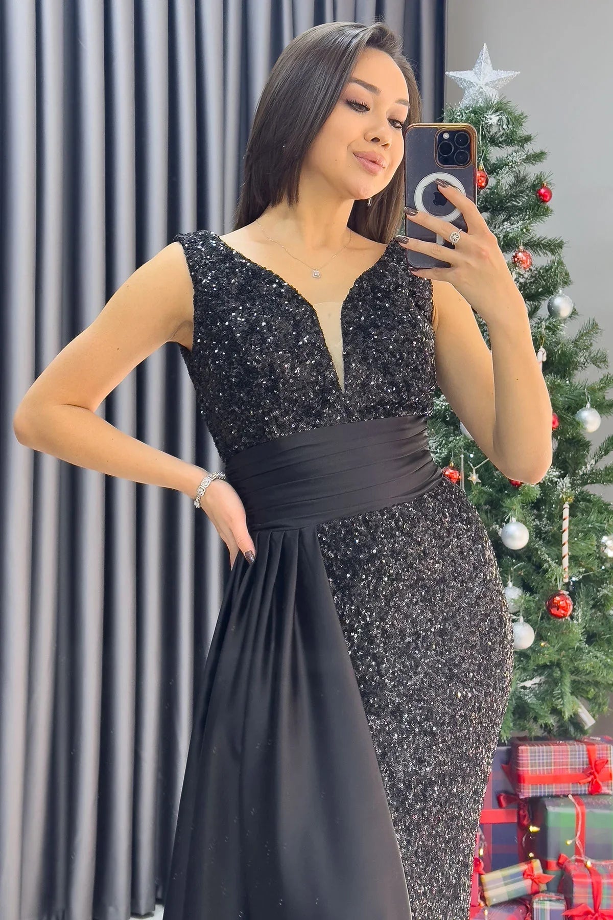 Women's Black Sequin Train Bel Satin Draped Plus Size Evening Gown