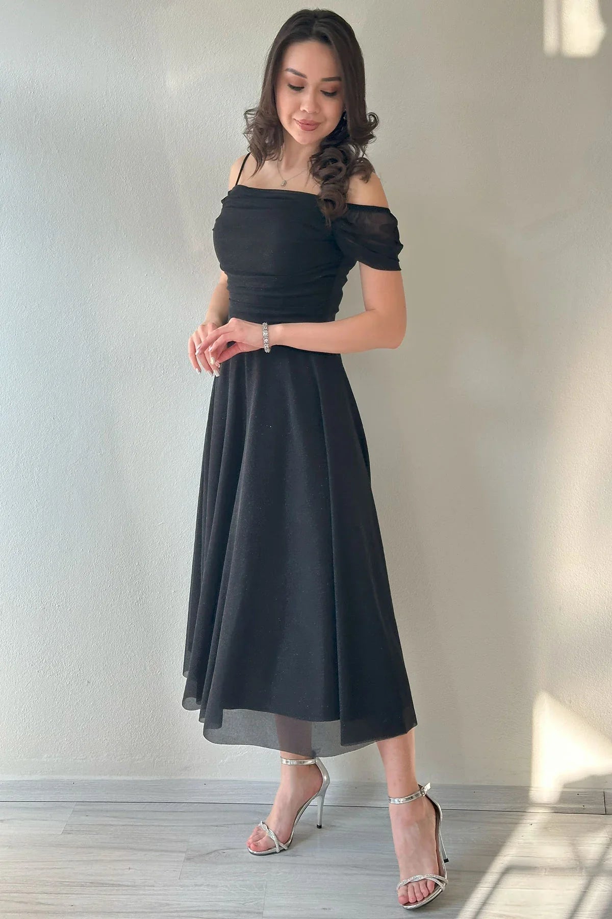 Women's Black Midi Flared Strap Off-Shoulder Evening Gown