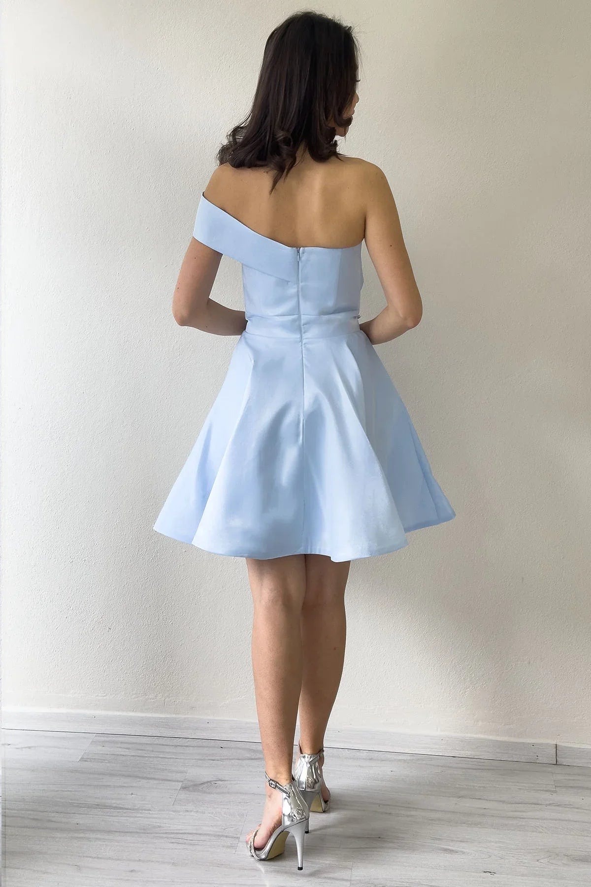 Women's Baby Bluesi Tek Omuz Taş Detail Mini Flared Satin Evening Gown