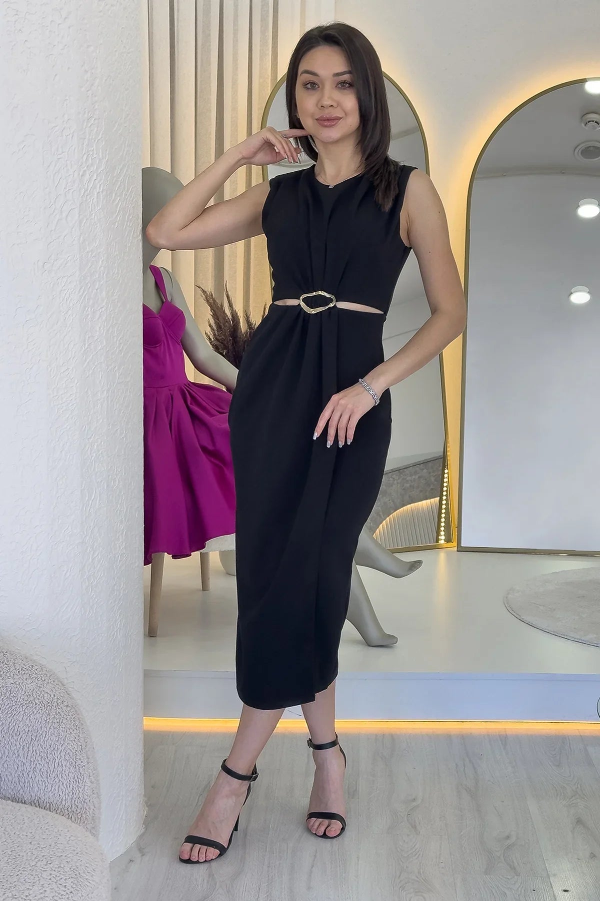 Women's Black Bel Decollete Gold Aksesuarlı Slit Midi Dress