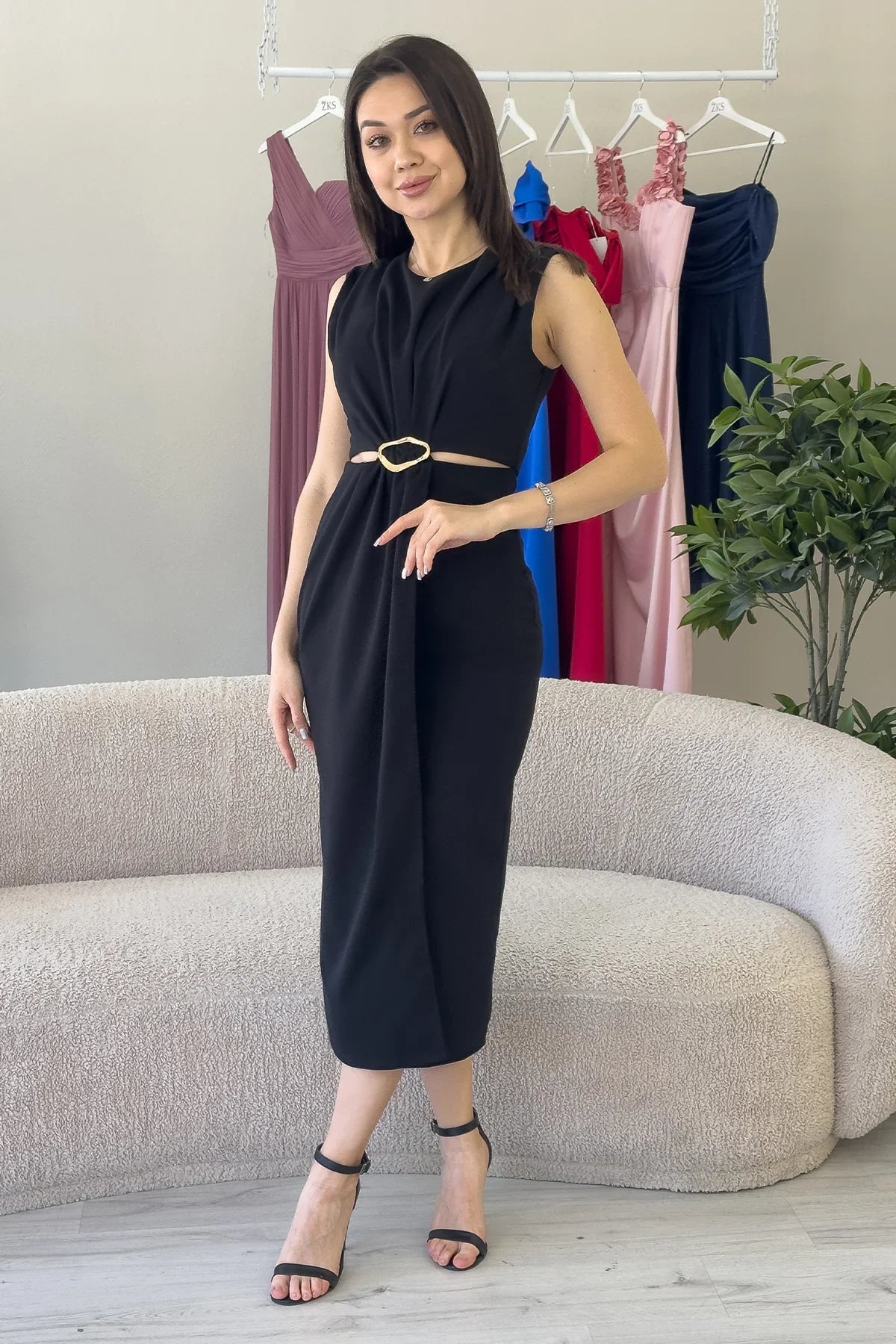 Women's Black Bel Decollete Gold Aksesuarlı Slit Midi Dress