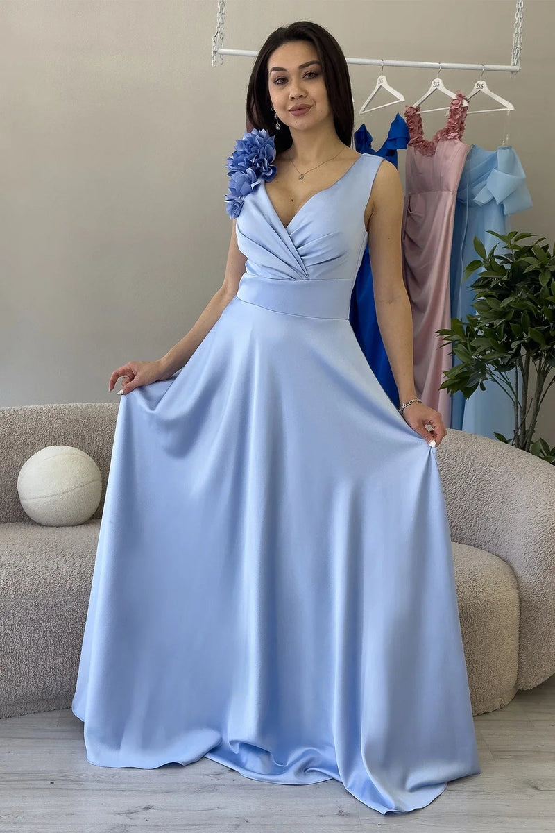 Women's Baby Bluesi Wrap Neck Omuz Çiçek Detail Satin Evening Gown