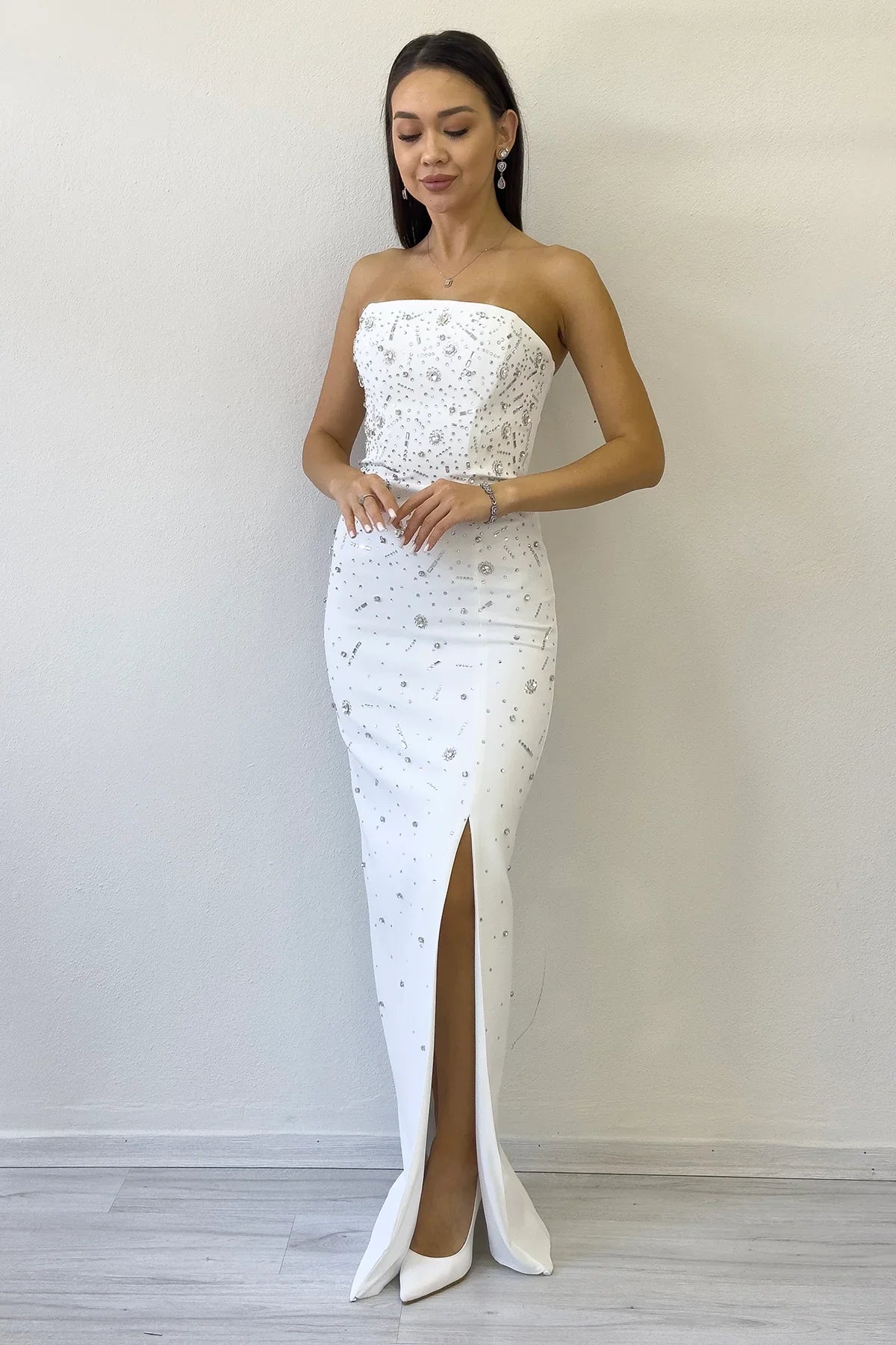 Women's White Strapless Taş işlemeli Slit Evening Gown