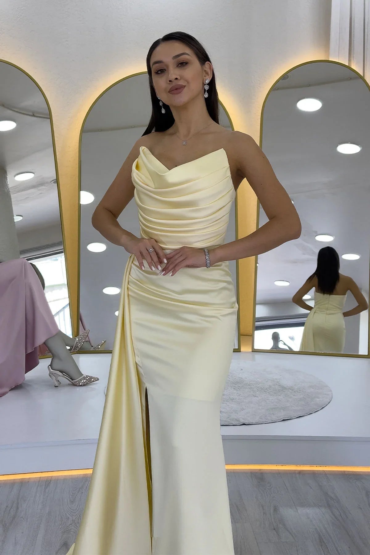 Women's Yellow Strapless Draped Tasarım Satin Evening Gown