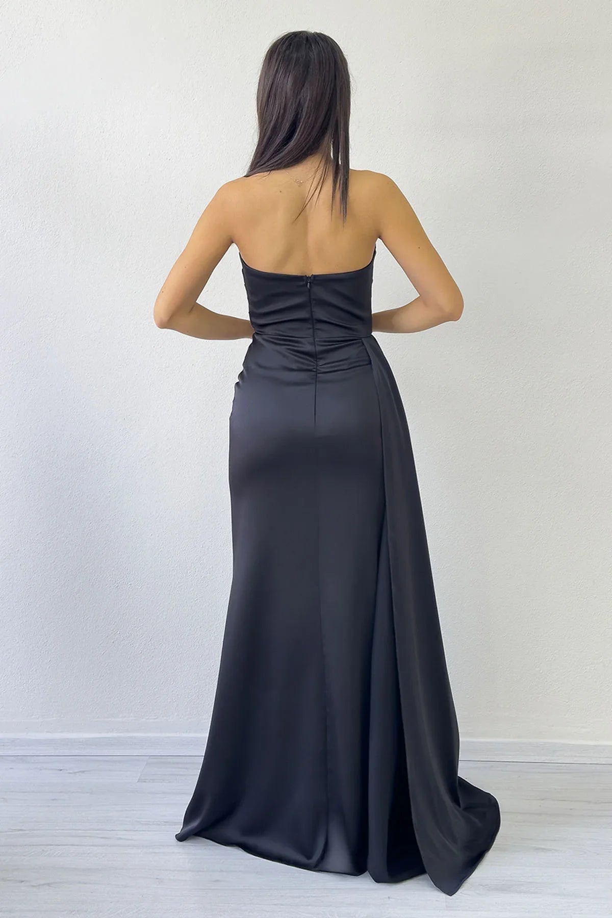 Women's Black Strapless Draped Tasarım Satin Evening Gown