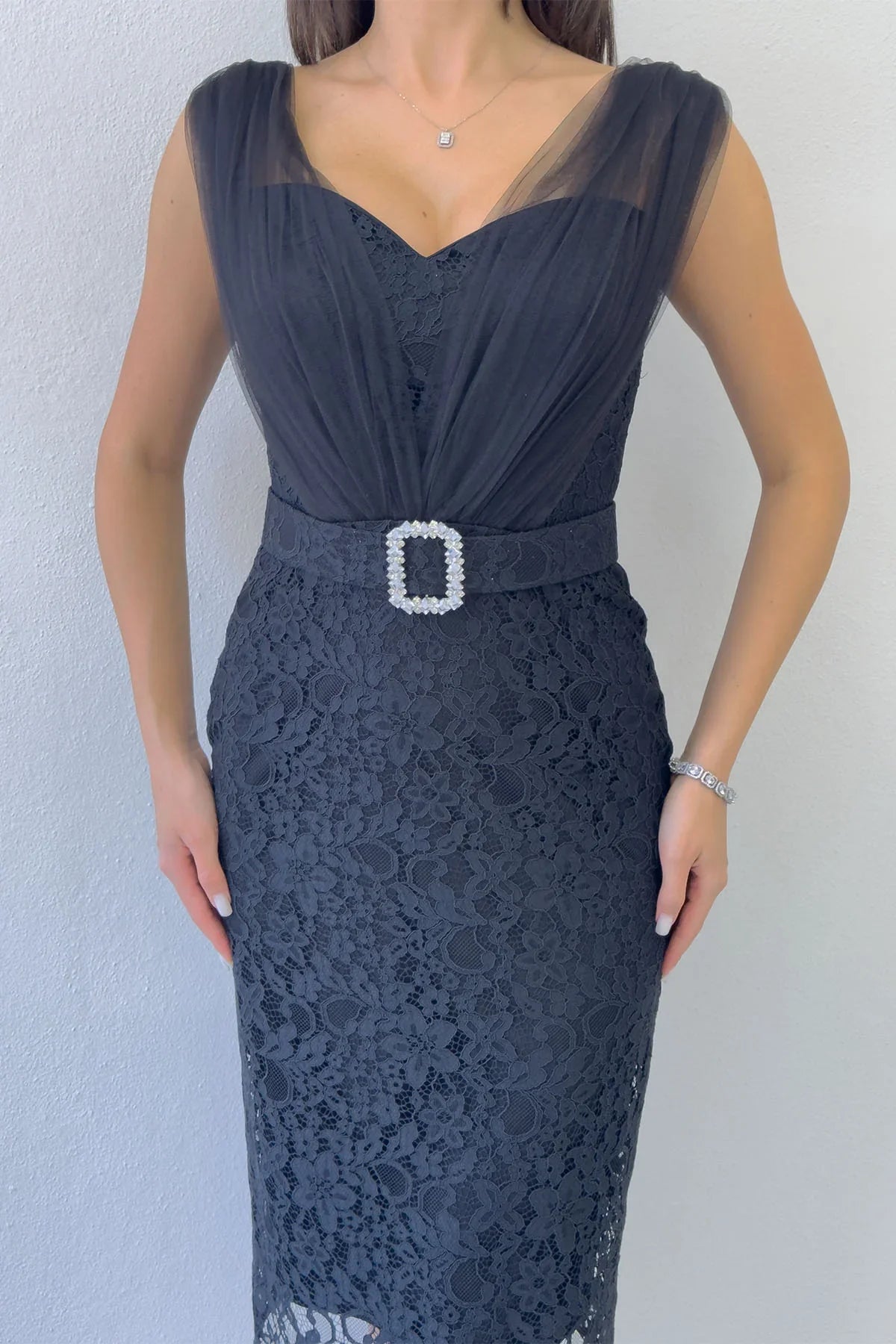 Women's Black Lace Kumaş Tulle Detail Belted Midi Evening Gown