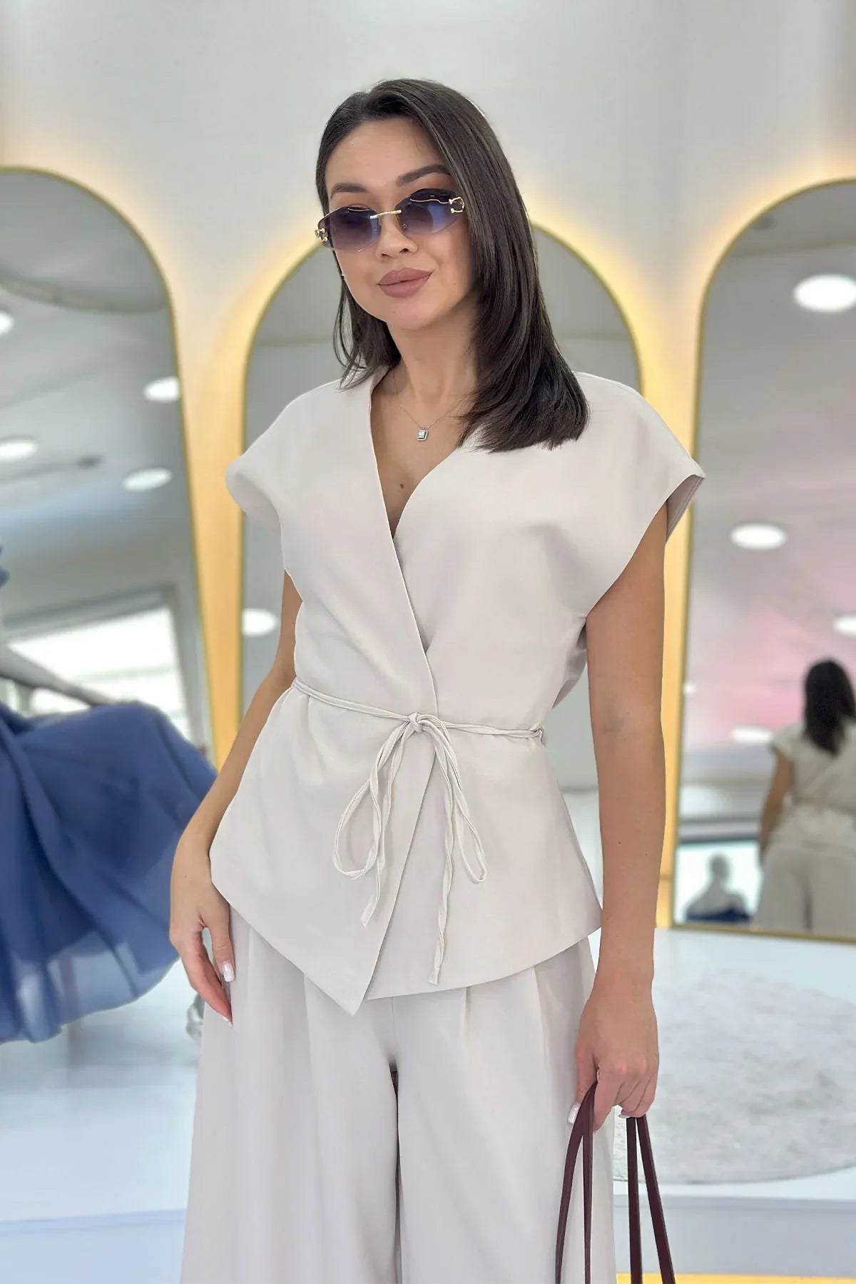 Women's Krem Bol Paça Dökümlü Tie Vest Pants Two-Piece Set