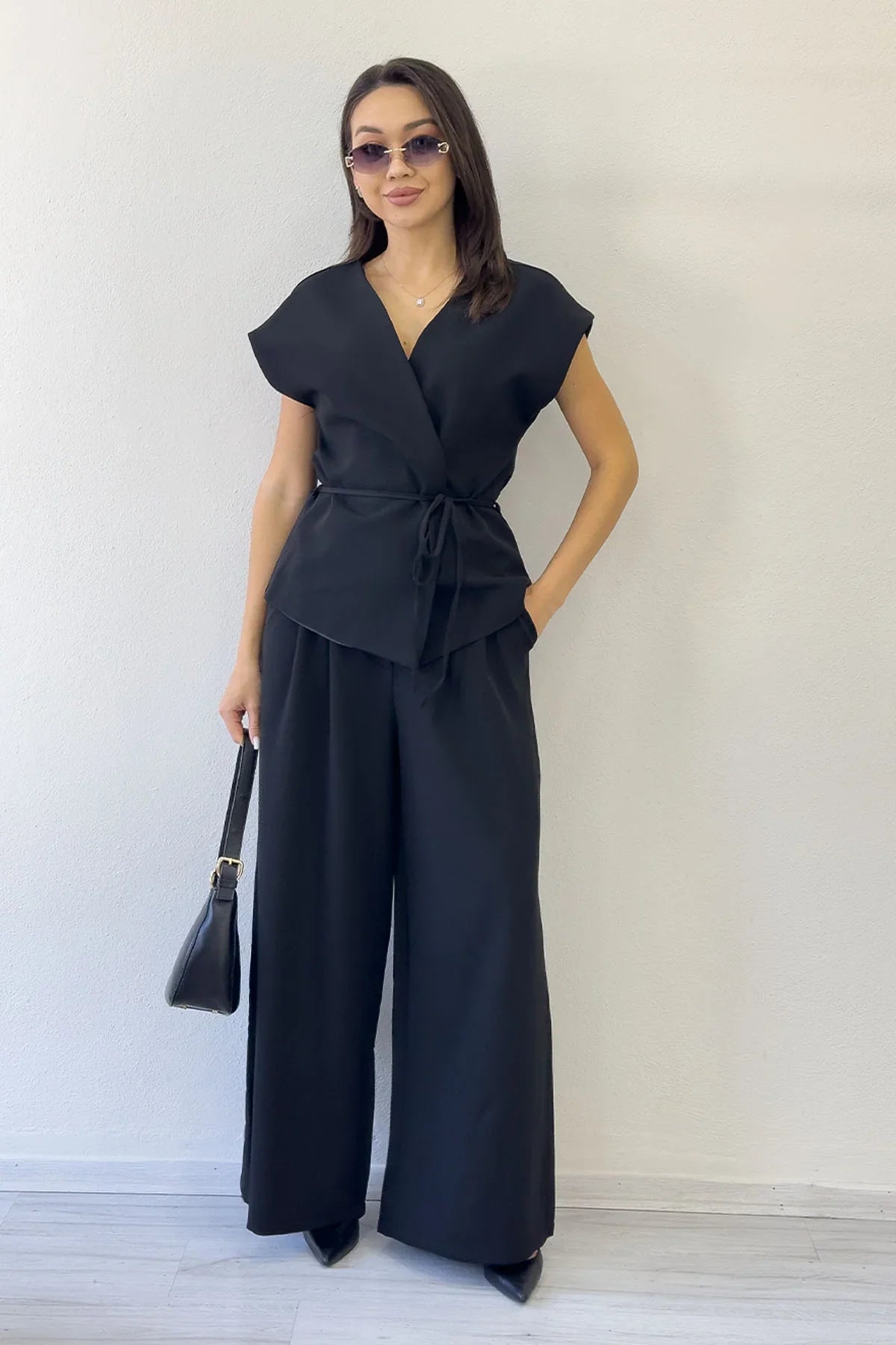 Women's Black Bol Paça Dökümlü Tie Vest Pants Two-Piece Set