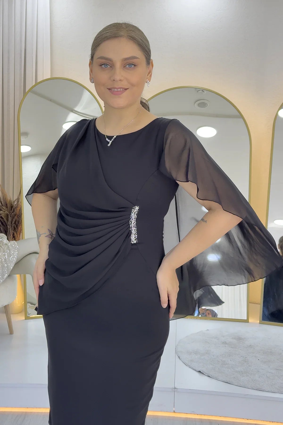 Women's Black Plus Size Midi Chiffon Pelerinli Evening Gown