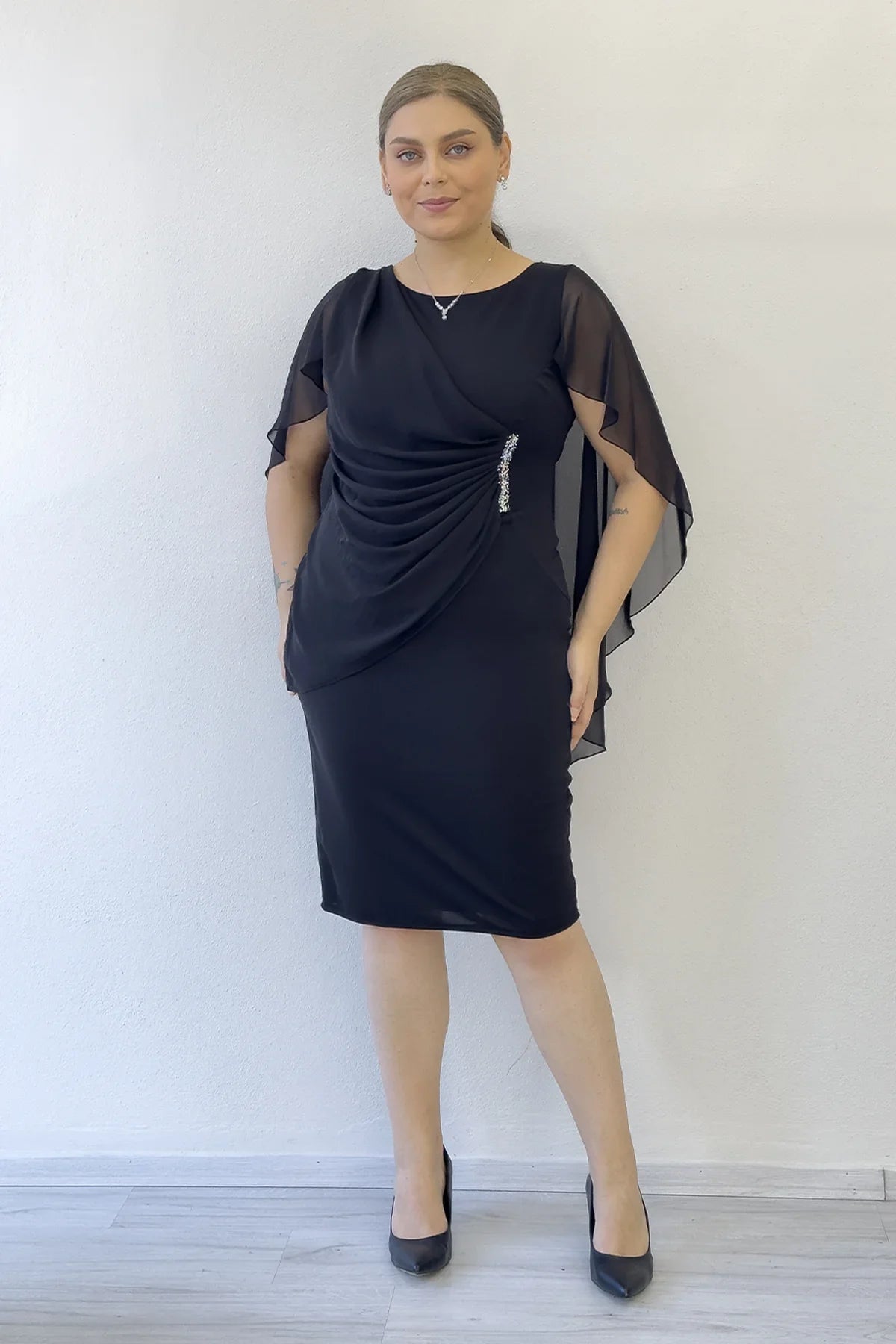 Women's Black Plus Size Midi Chiffon Pelerinli Evening Gown