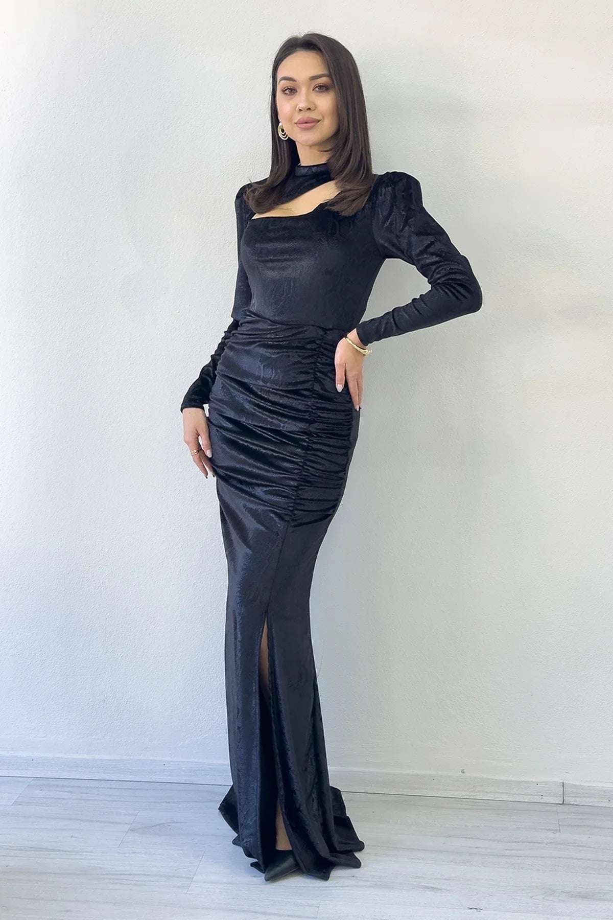 Women's Black Neck Decollete Velvet Dokulu Draped Slit Evening Gown