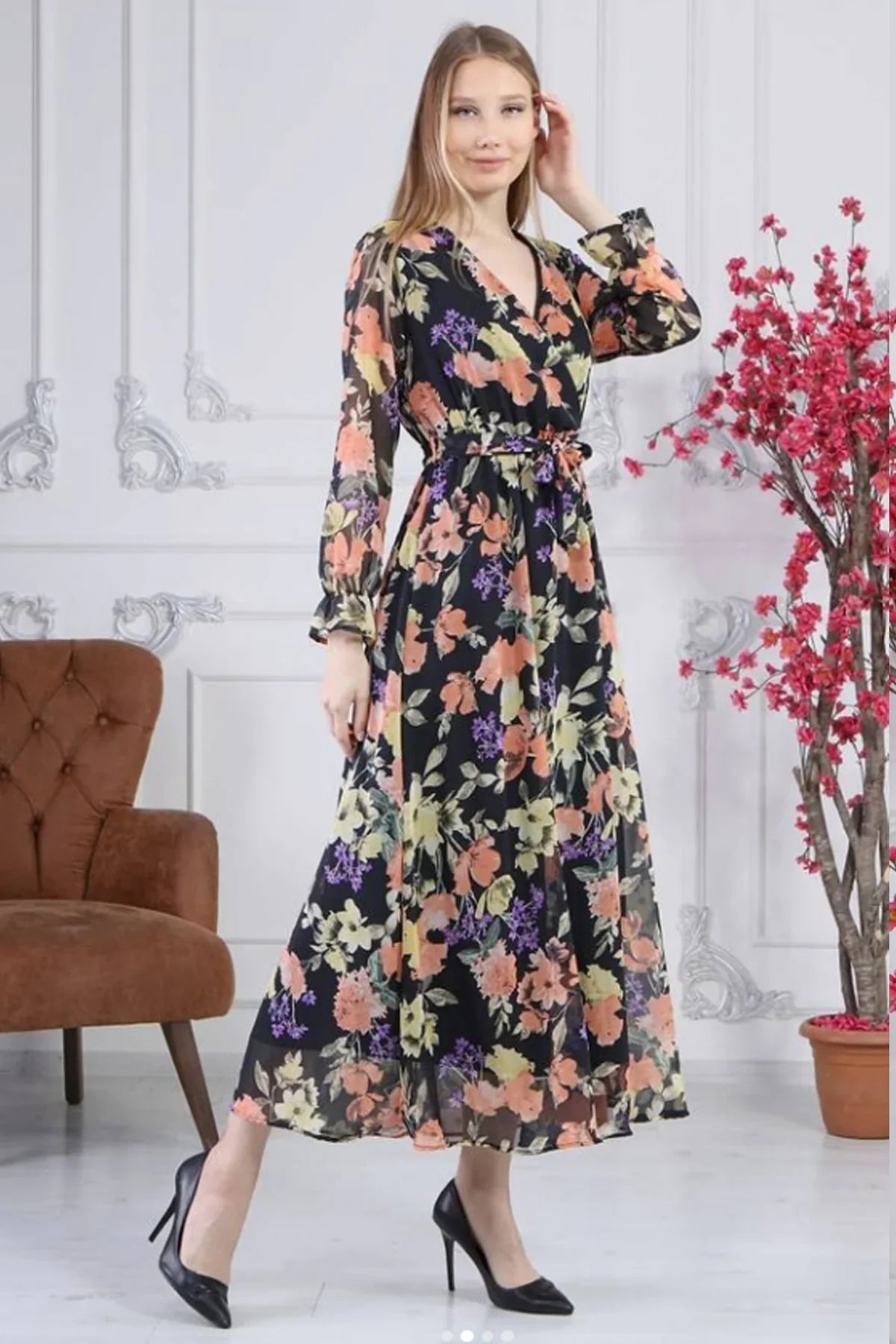 Women's Black Renkli Floral Wrap Neck Chiffon Dress