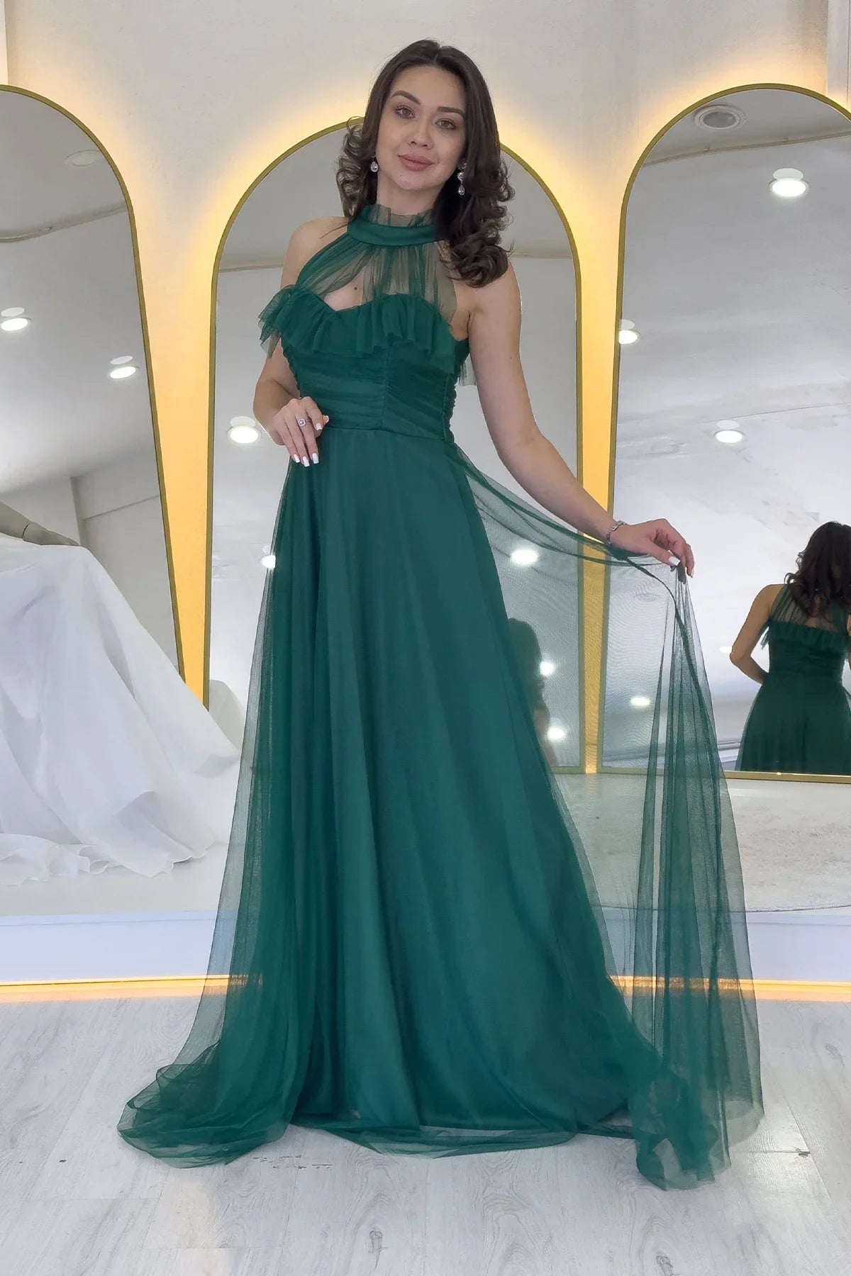 Women's Emerald Green Draped Sleevesuz Tulle Evening Gown