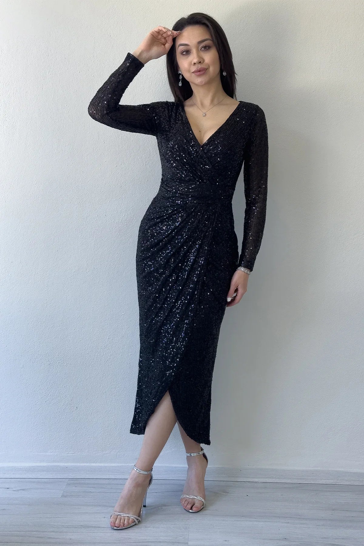 Women's Black Wrap Neck Sequin Tasarım Long Sleevelu Evening Gown