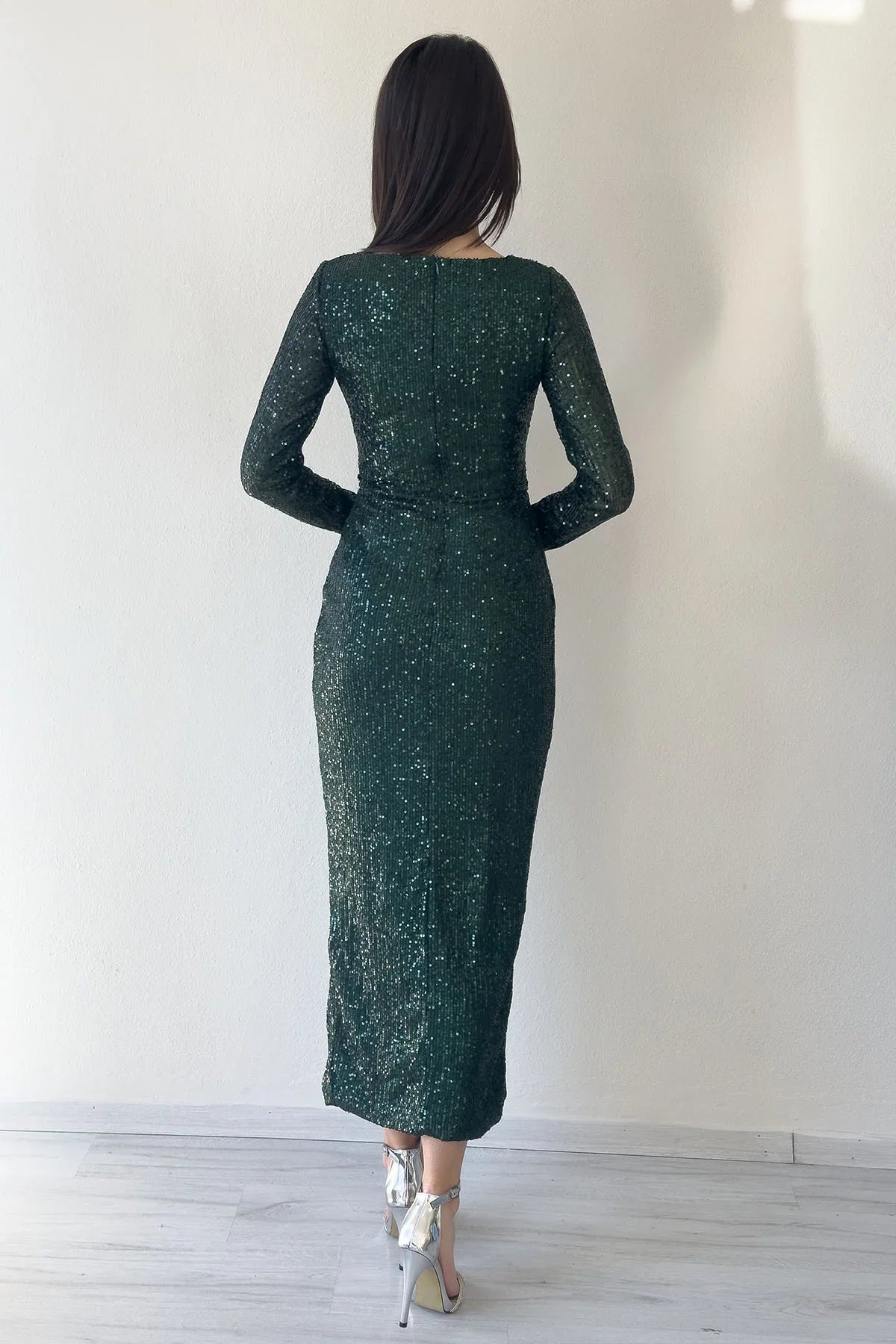 Women's Emerald Green Wrap Neck Sequin Tasarım Long Sleevelu Evening Gown