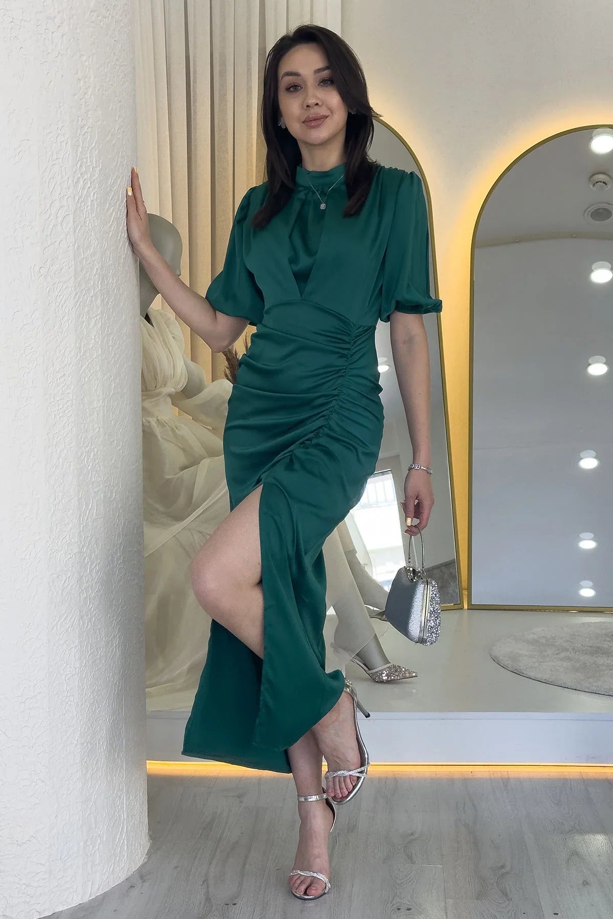 Women's Satin Balloon Sleeve Draped Yırtmaç Detail Evening Gown-Emerald Green