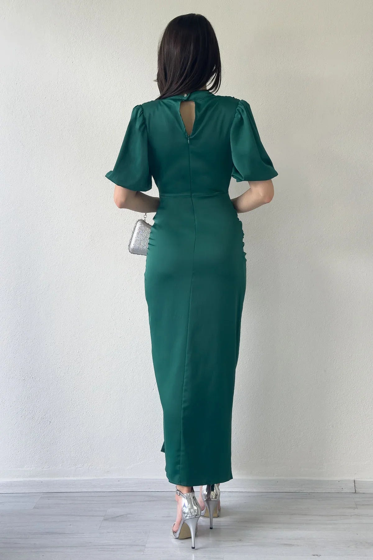 Women's Satin Balloon Sleeve Draped Yırtmaç Detail Evening Gown-Emerald Green