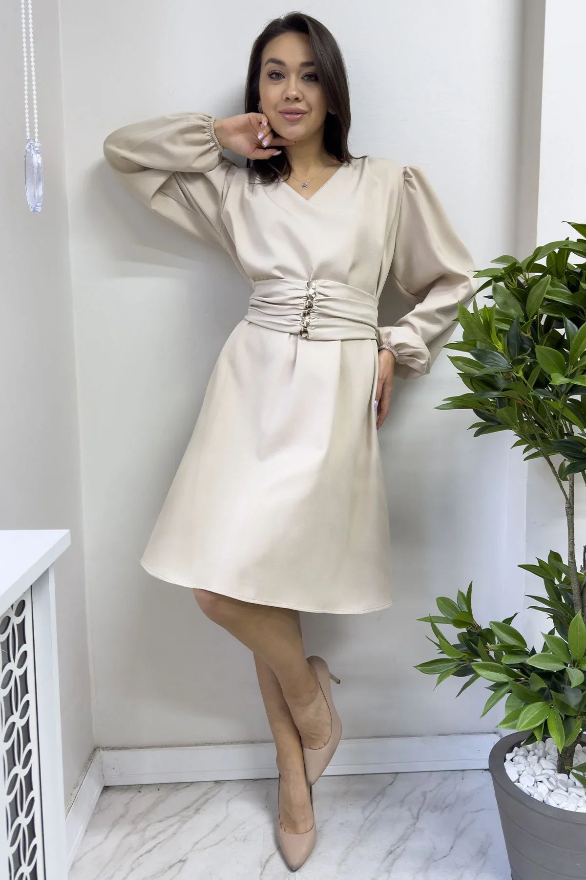 Women's Beige Balloon Sleeve Düğme Detail Belted Flared Dress