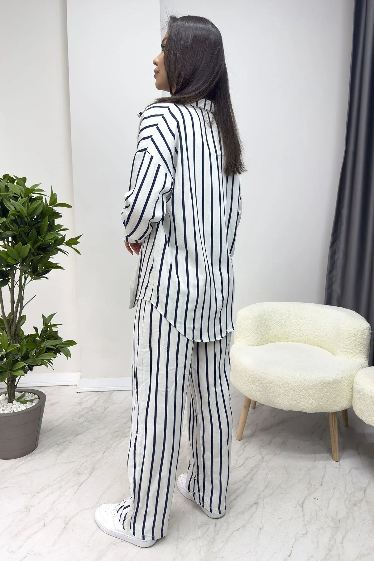 Women's White Navy Blue Striped Shirt Pants Two-Piece Set
