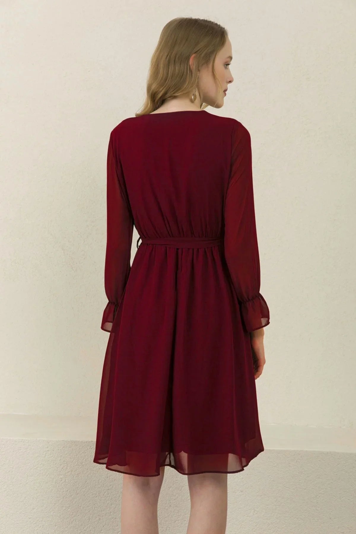 Women's Burgundy Wrap Neck Chiffon Plus Size Short Dress