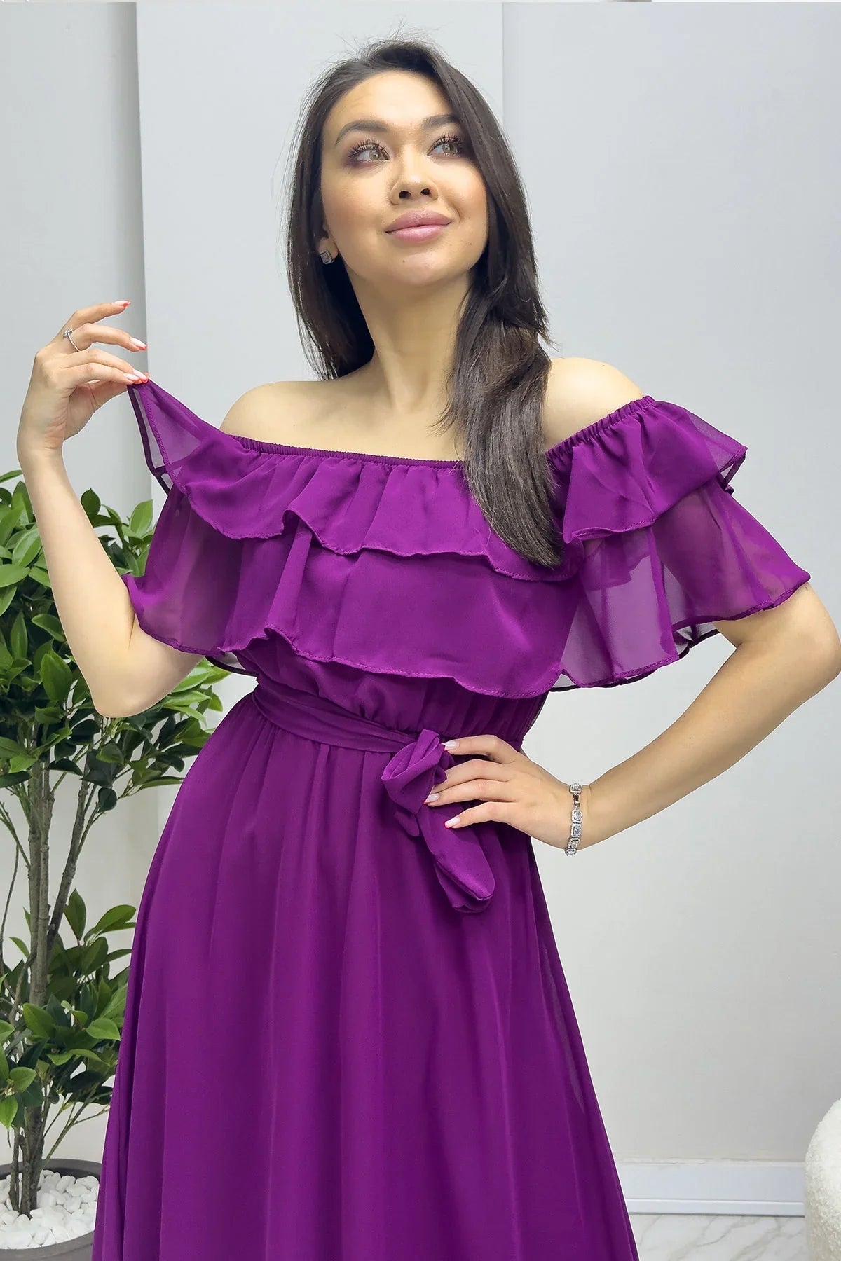 Women's Plum Madonna Carmen Ruffle Neck Plus Size Chiffon Dress