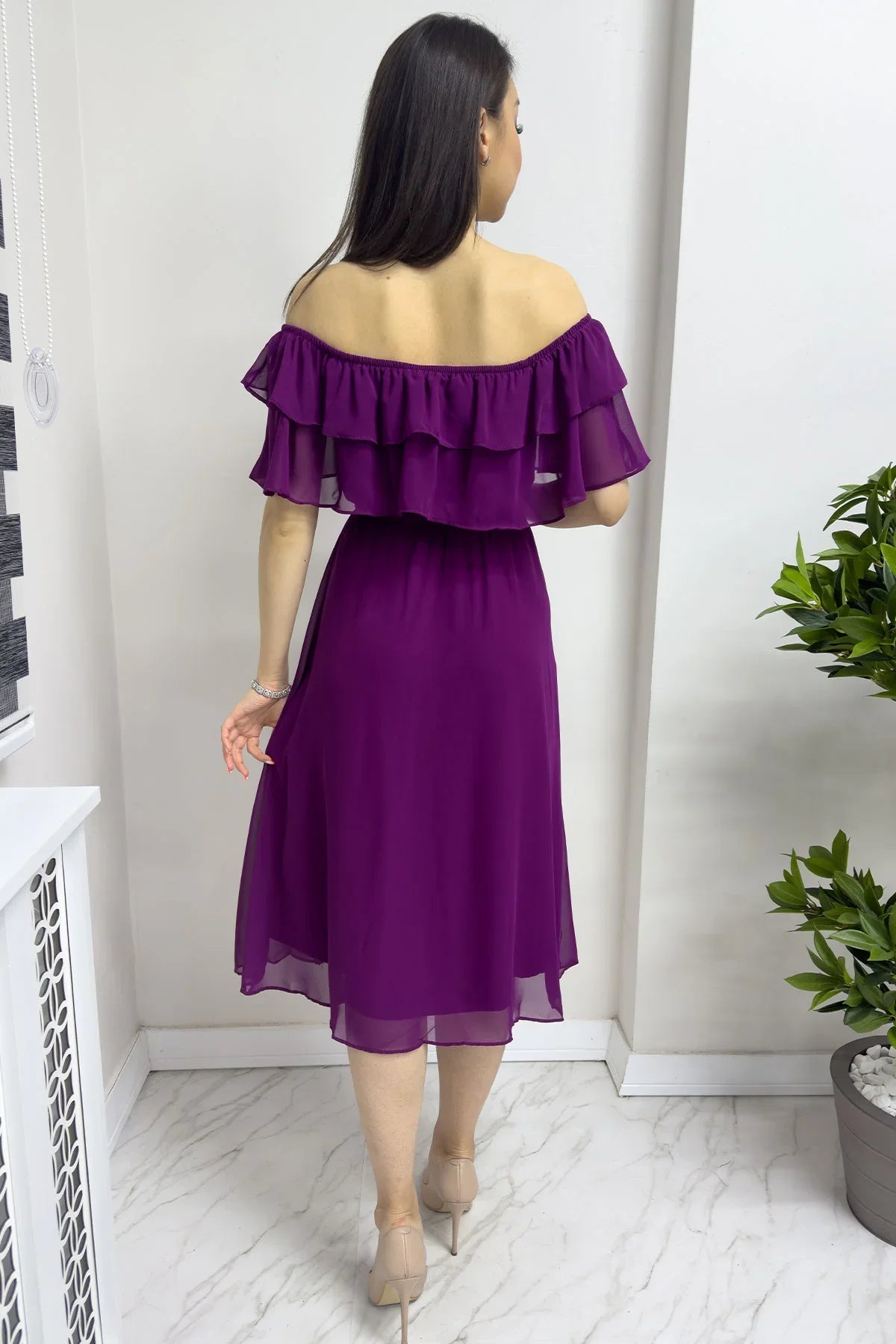 Women's Plum Madonna Carmen Ruffle Neck Plus Size Chiffon Dress