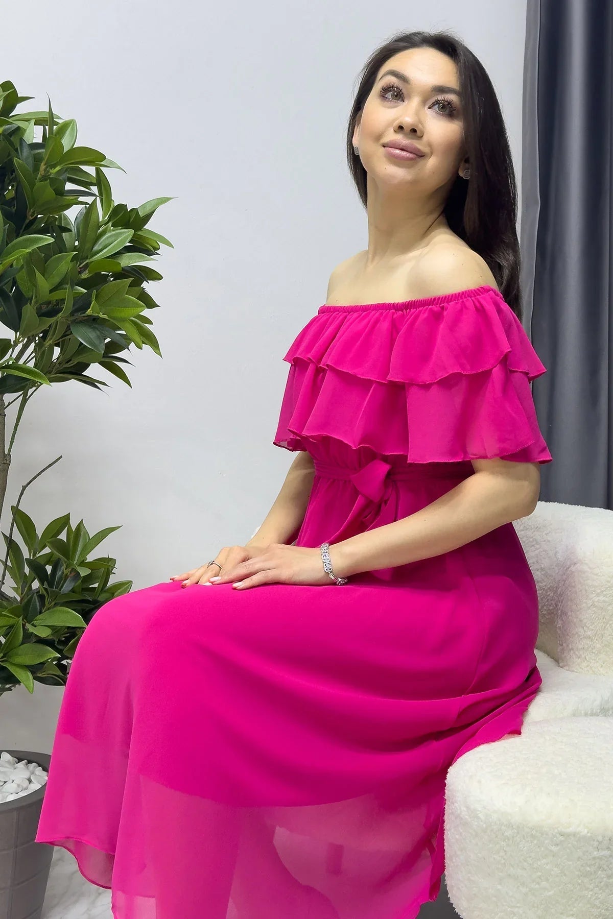 Women's Fuchsia Madonna Carmen Ruffle Neck Plus Size Chiffon Dress