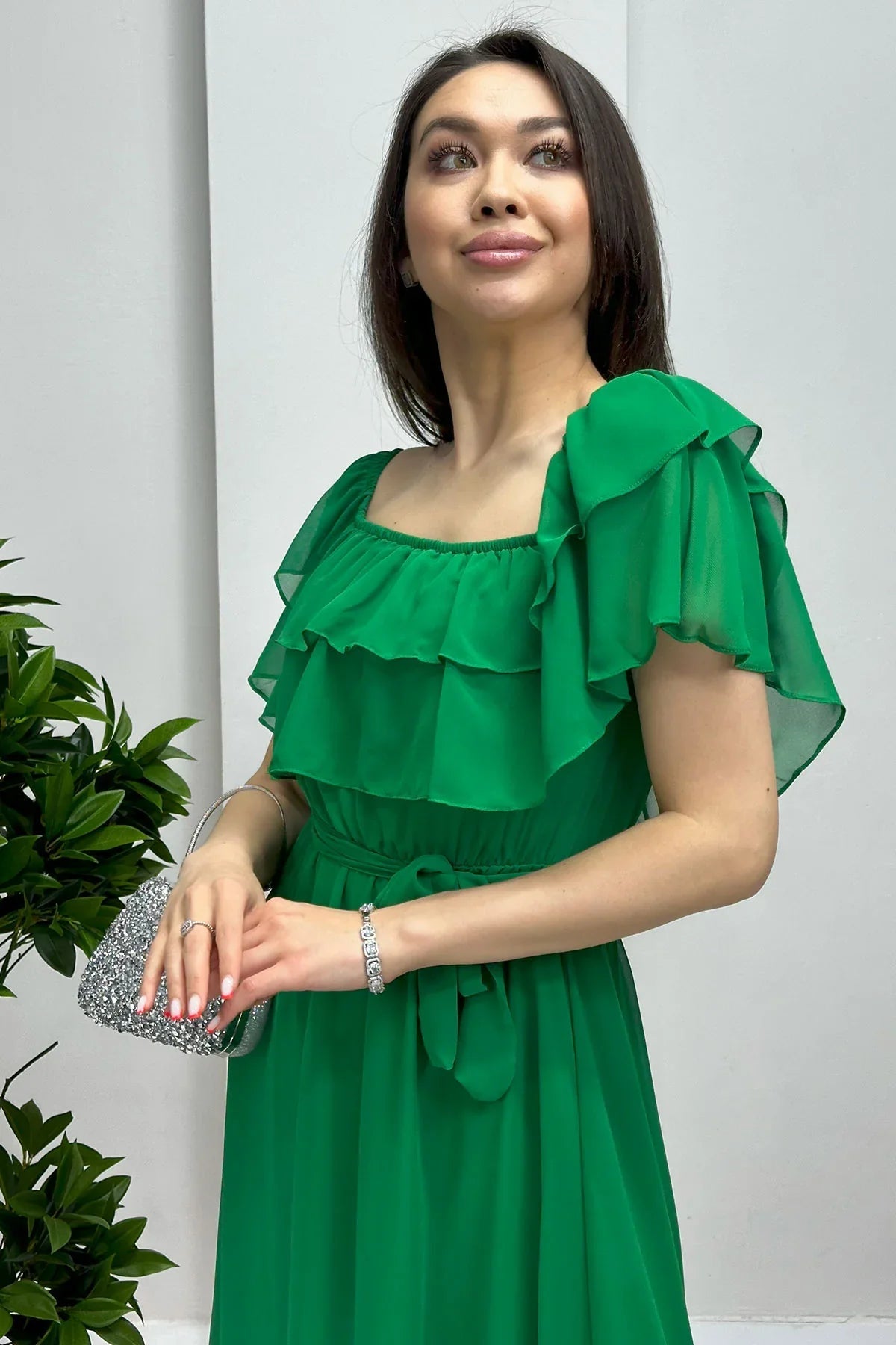 Women's Çimen Greeni Madonna Carmen Ruffle Neck Plus Size Chiffon Dress