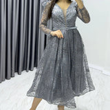 Graues, glitzerndes Midi-Abendkleid