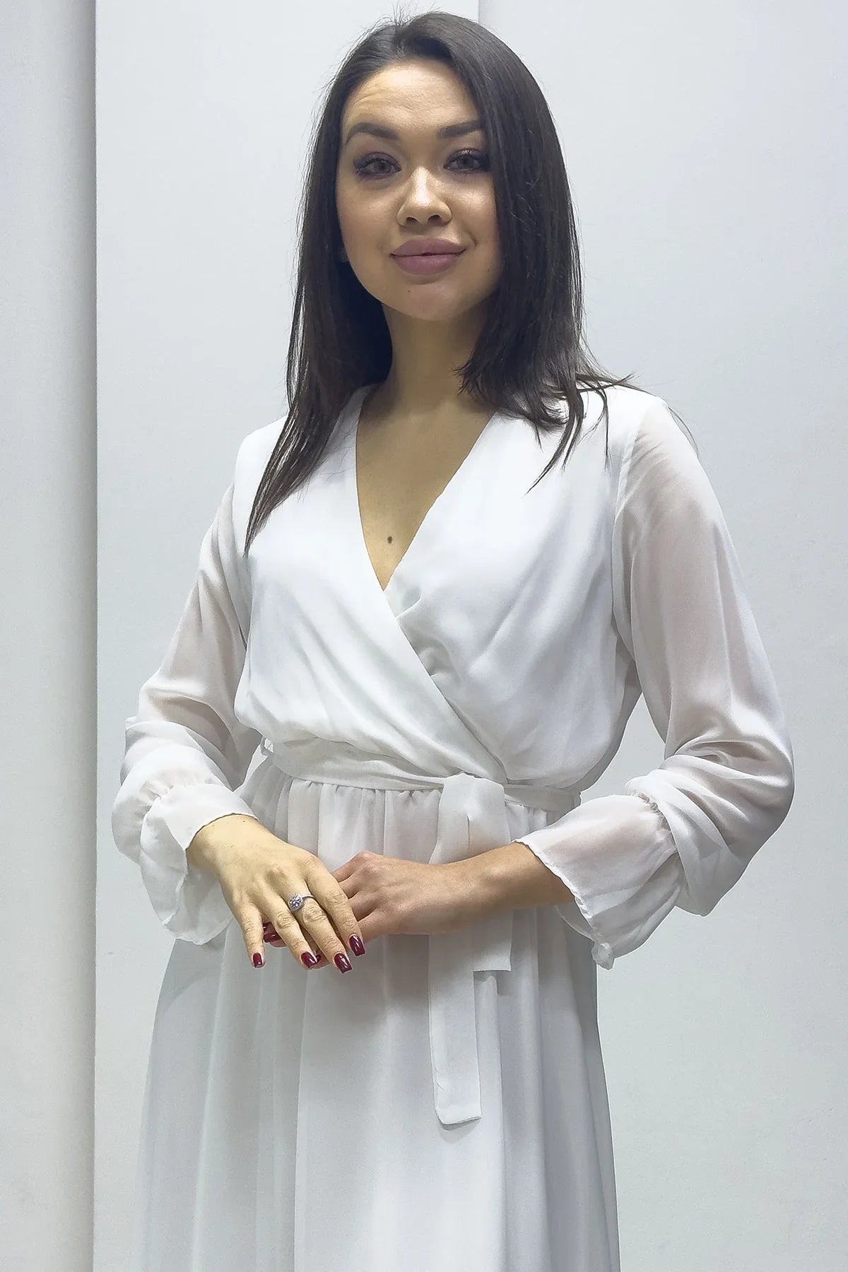 Women's White Wrap Neck Chiffon Plus Size Dress