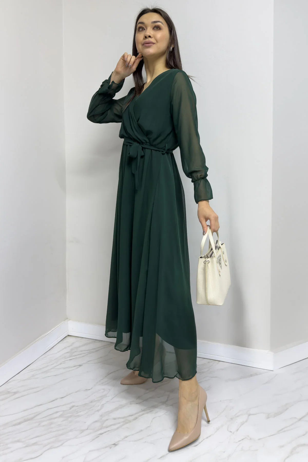 Women's Emerald Green Wrap Neck Chiffon Plus Size Dress