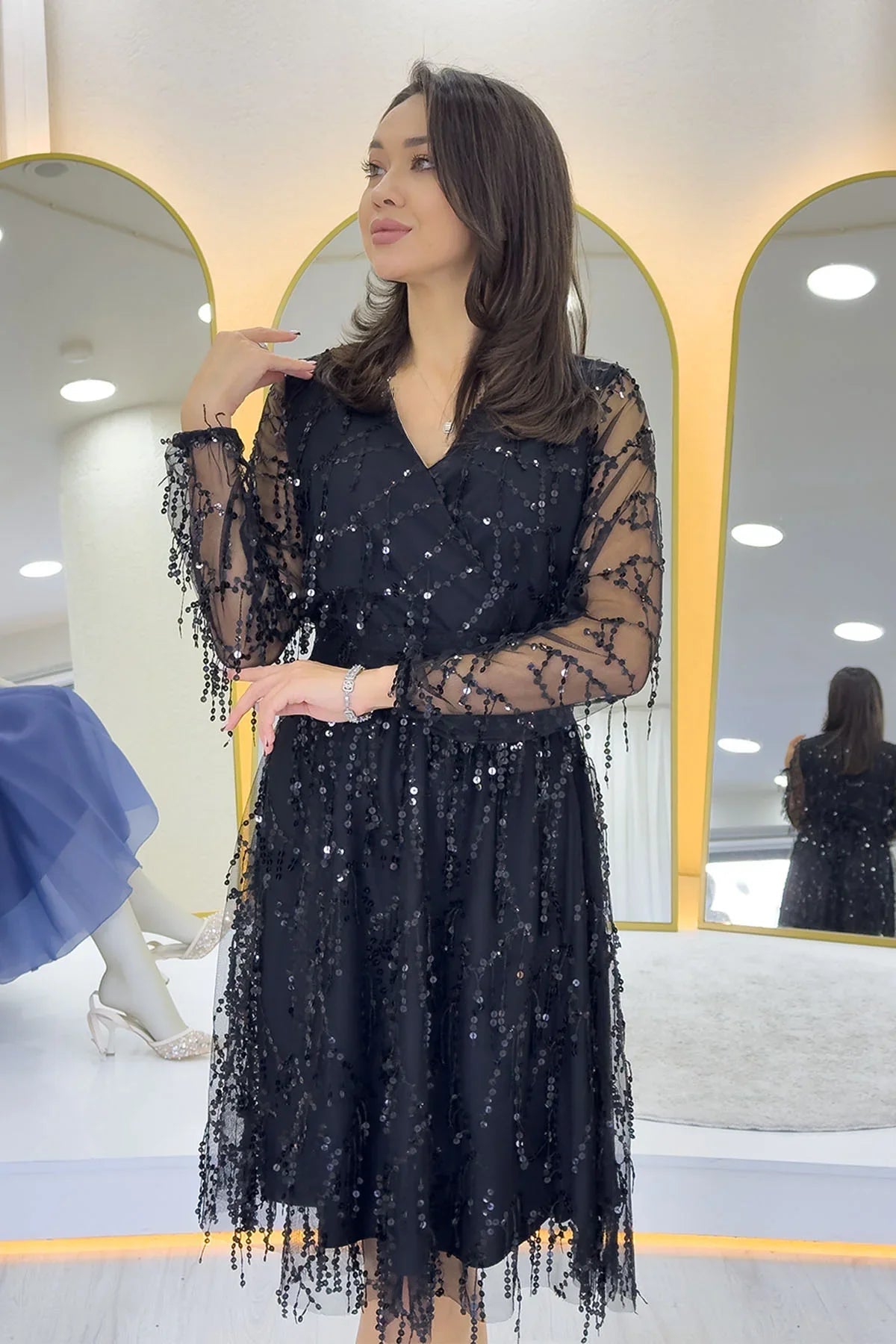 Women's Pulpayet V-Neck Tulle Plus Size Evening Gown-Black