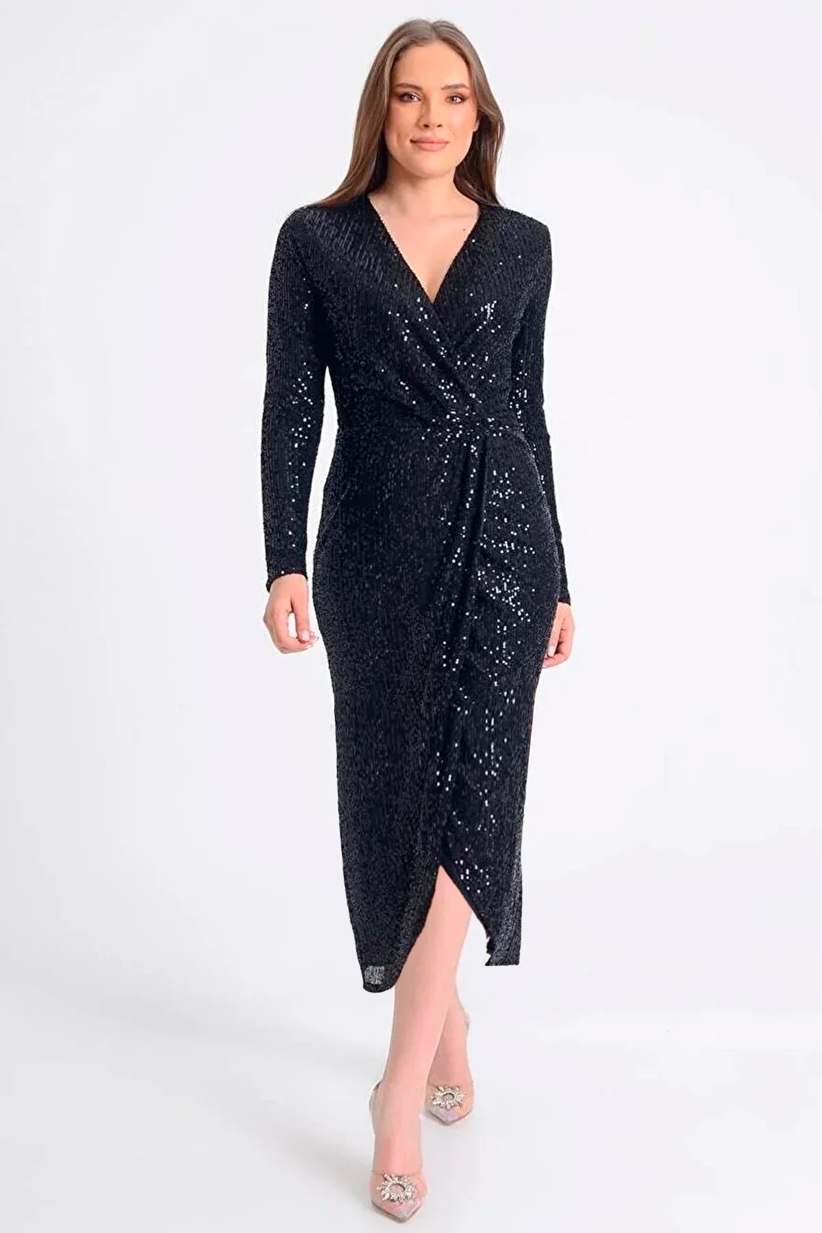 فستان سهرة متوسط ​​الطول مزين بالترتر الأسود