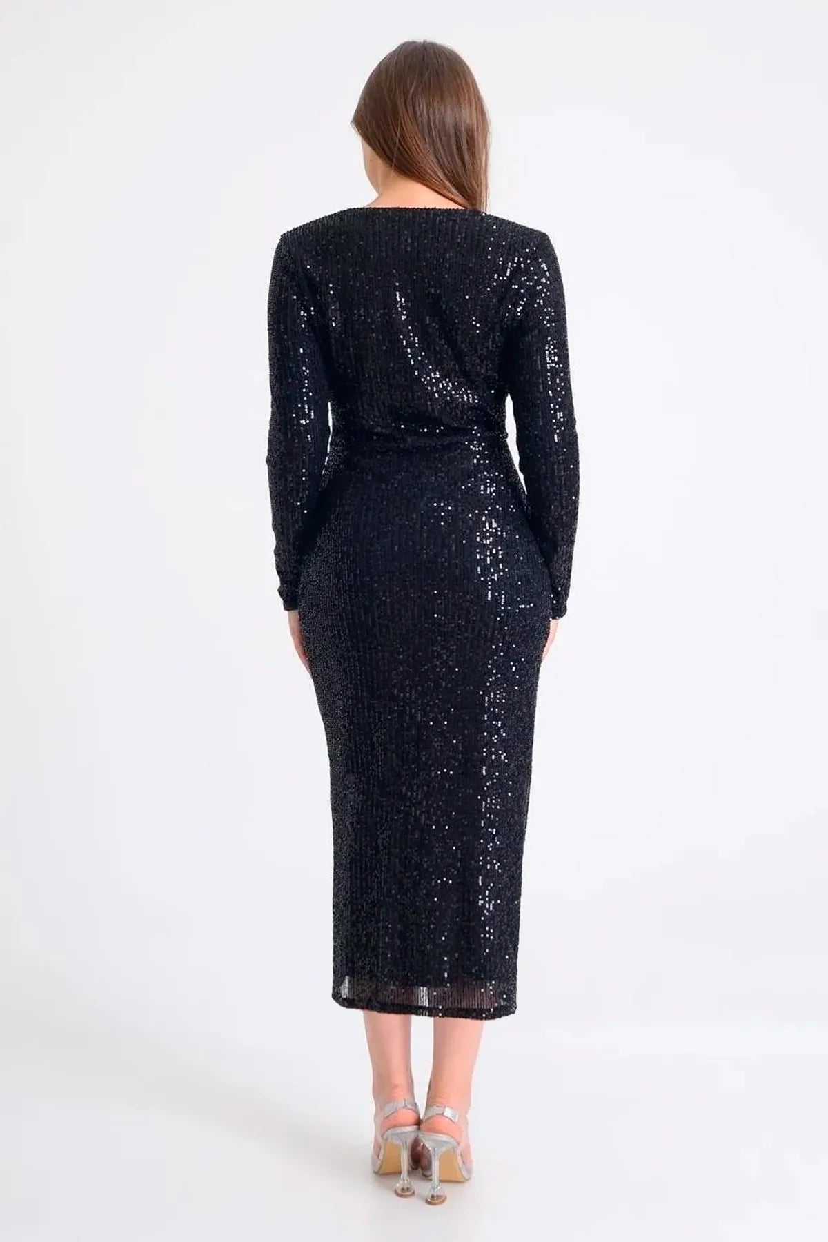 فستان سهرة متوسط ​​الطول مزين بالترتر الأسود