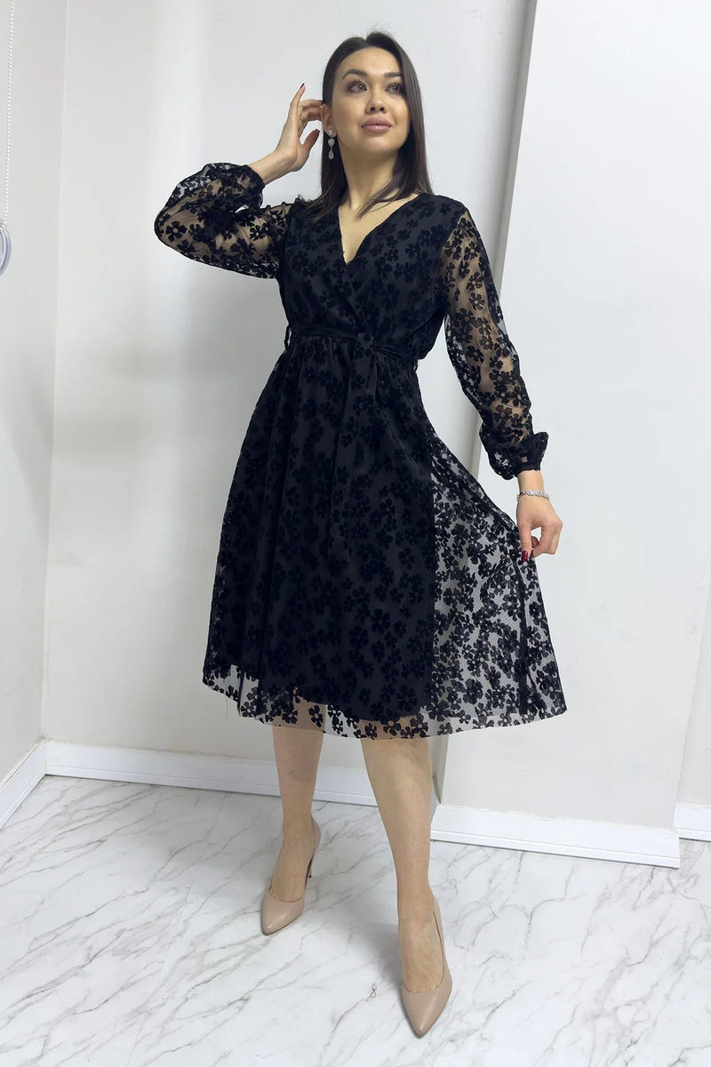 Women's Black Daisy Detail Flocked Print Plus Size Dress