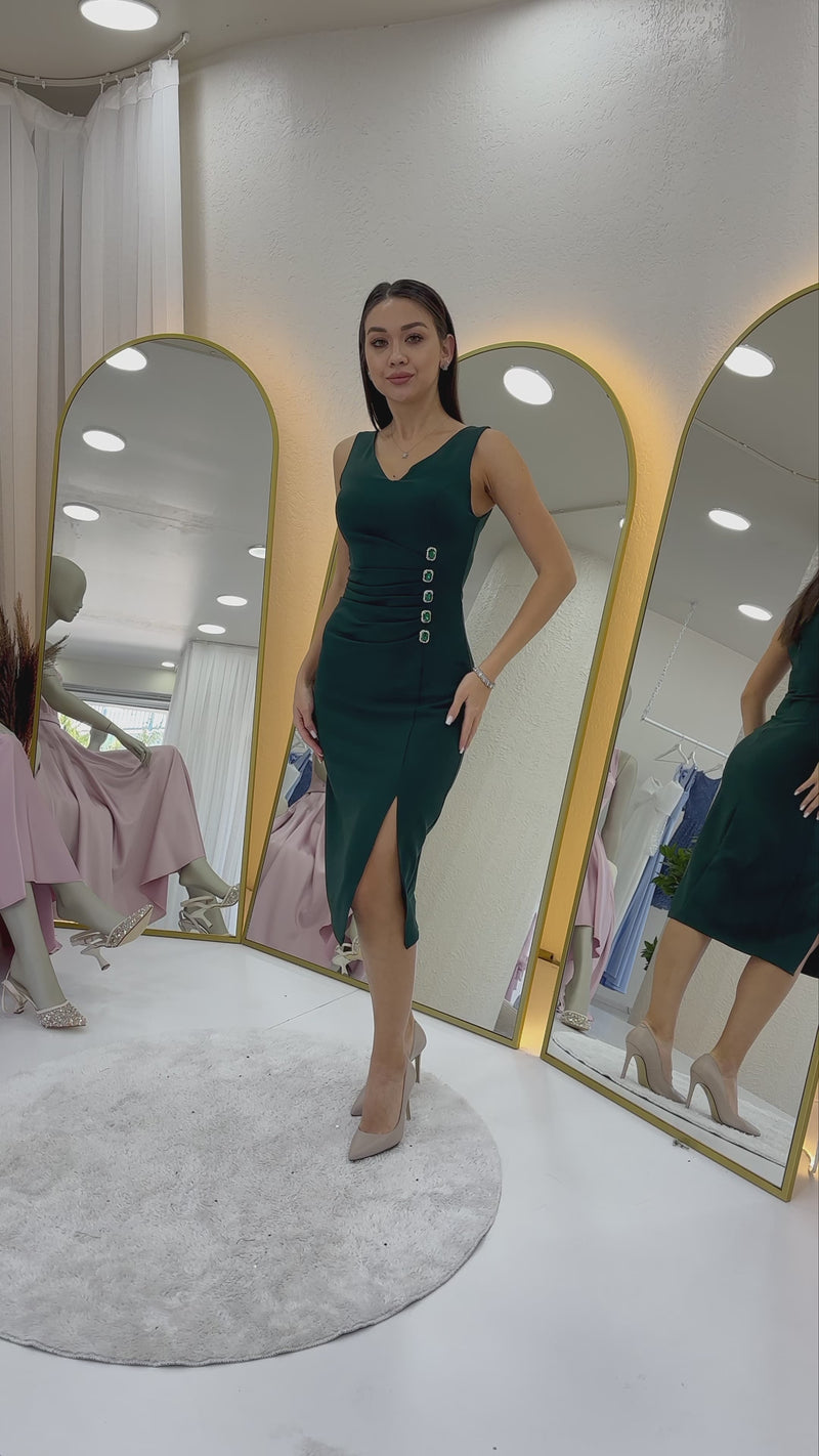 Women's Green V-Neck Midi Crystal Embellished Plus Size Evening Gown