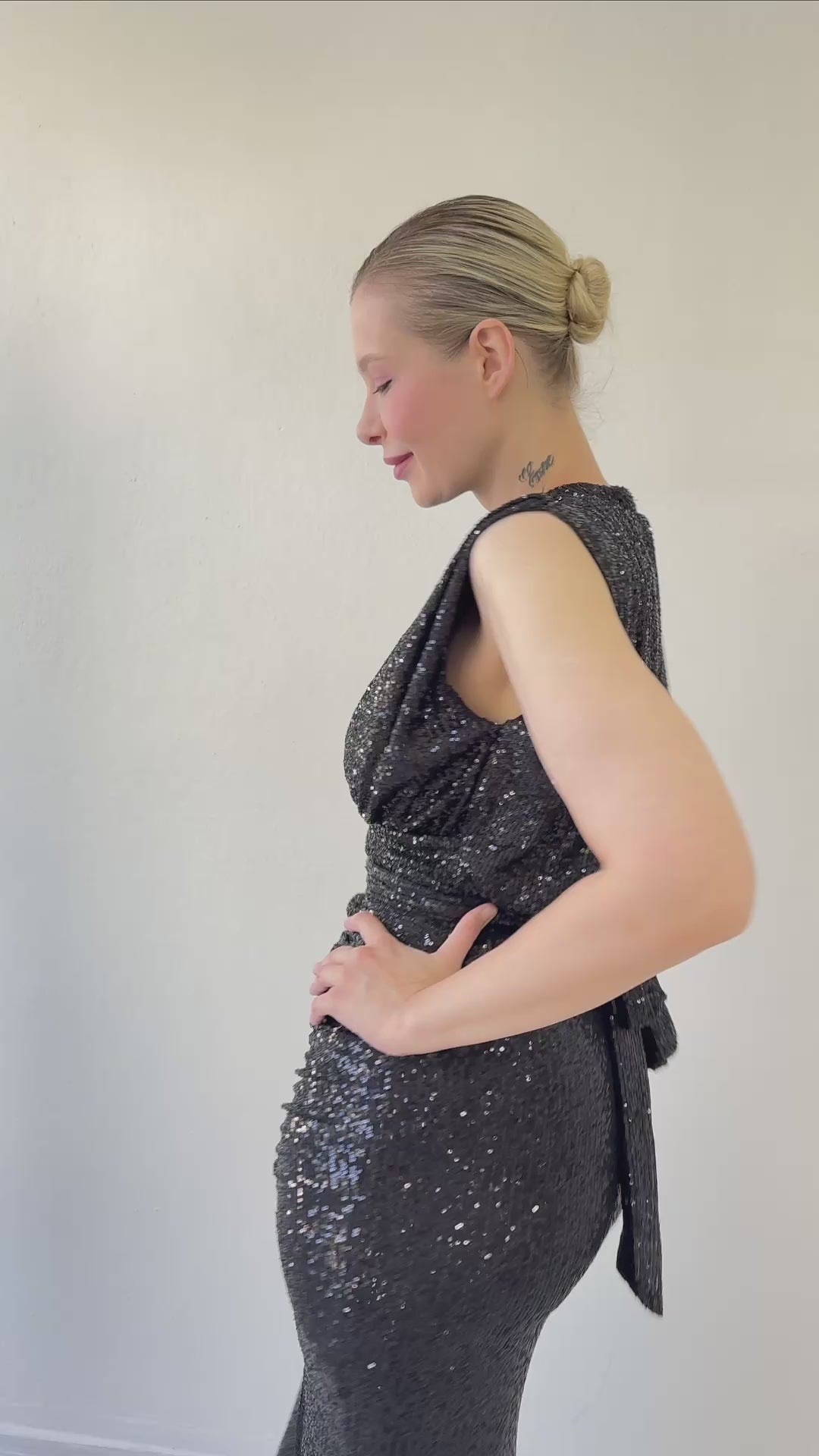 Women's Black High Neck Kuşak Detail Slit Sequin Evening Gown