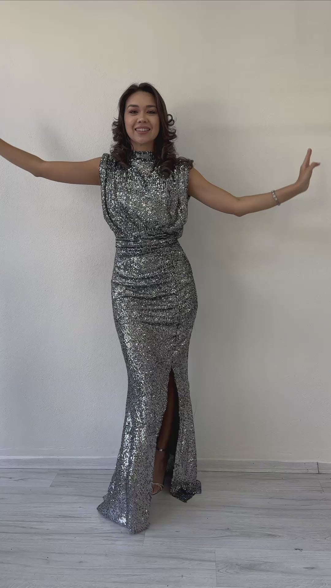 Women's Silver High Neck Kuşak Detail Slit Sequin Evening Gown