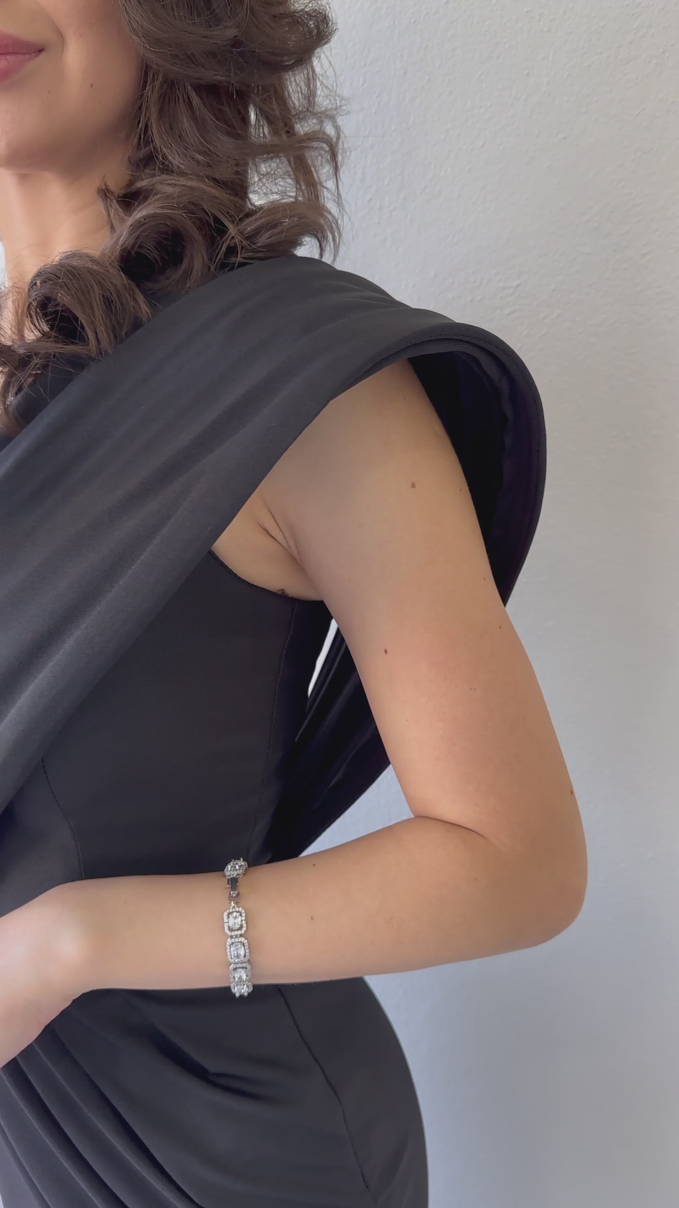 Women's Black Tek Omuz Crystal Embellished Drapedd Midi Evening Gown