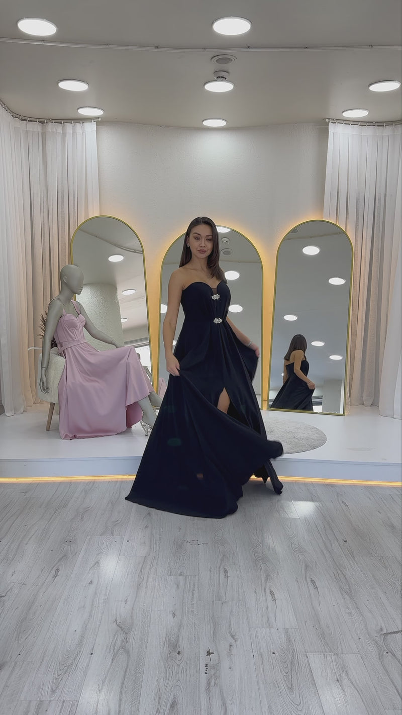Women's Black Strapless Taş Detail Slit Evening Gown