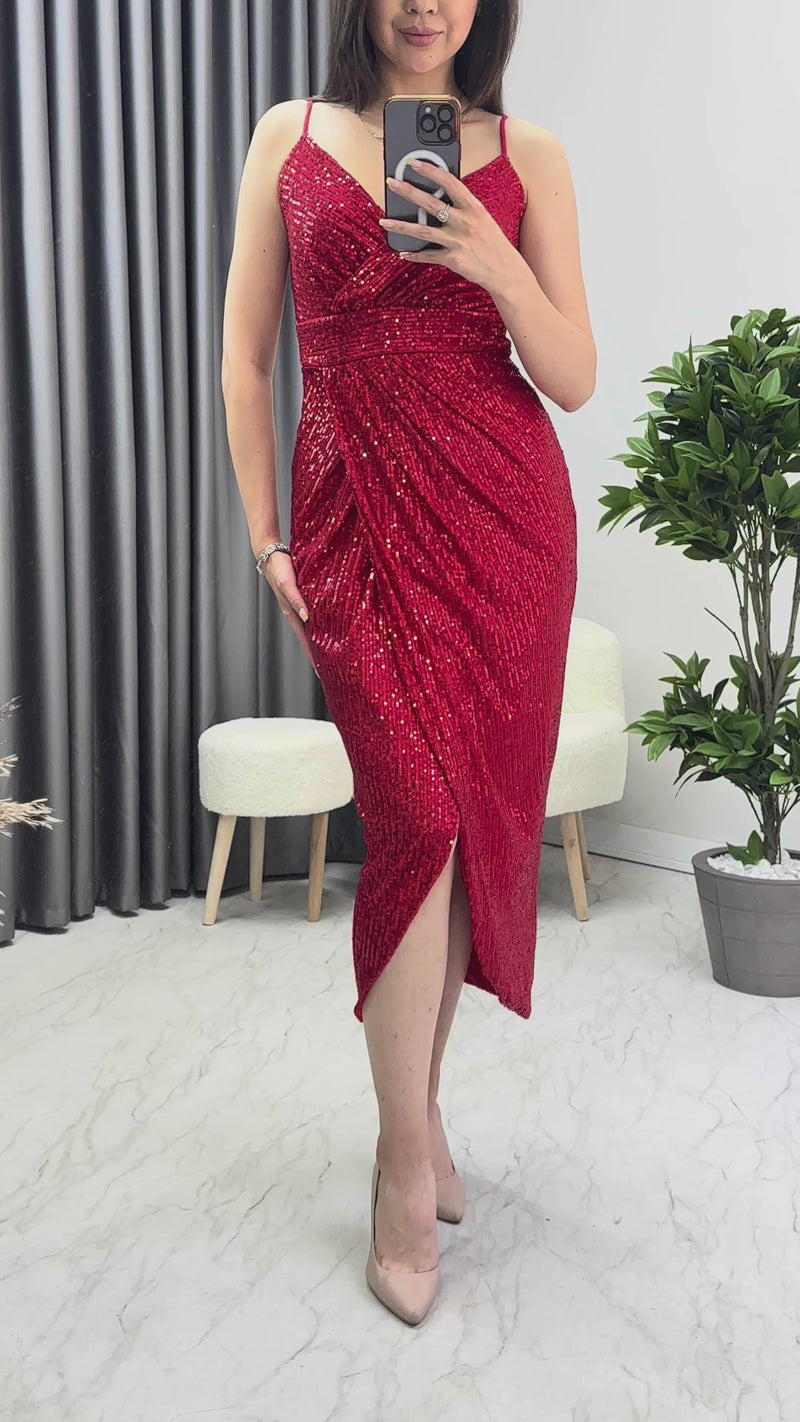 Red Thin-Strapped Sequined Evening Dress
