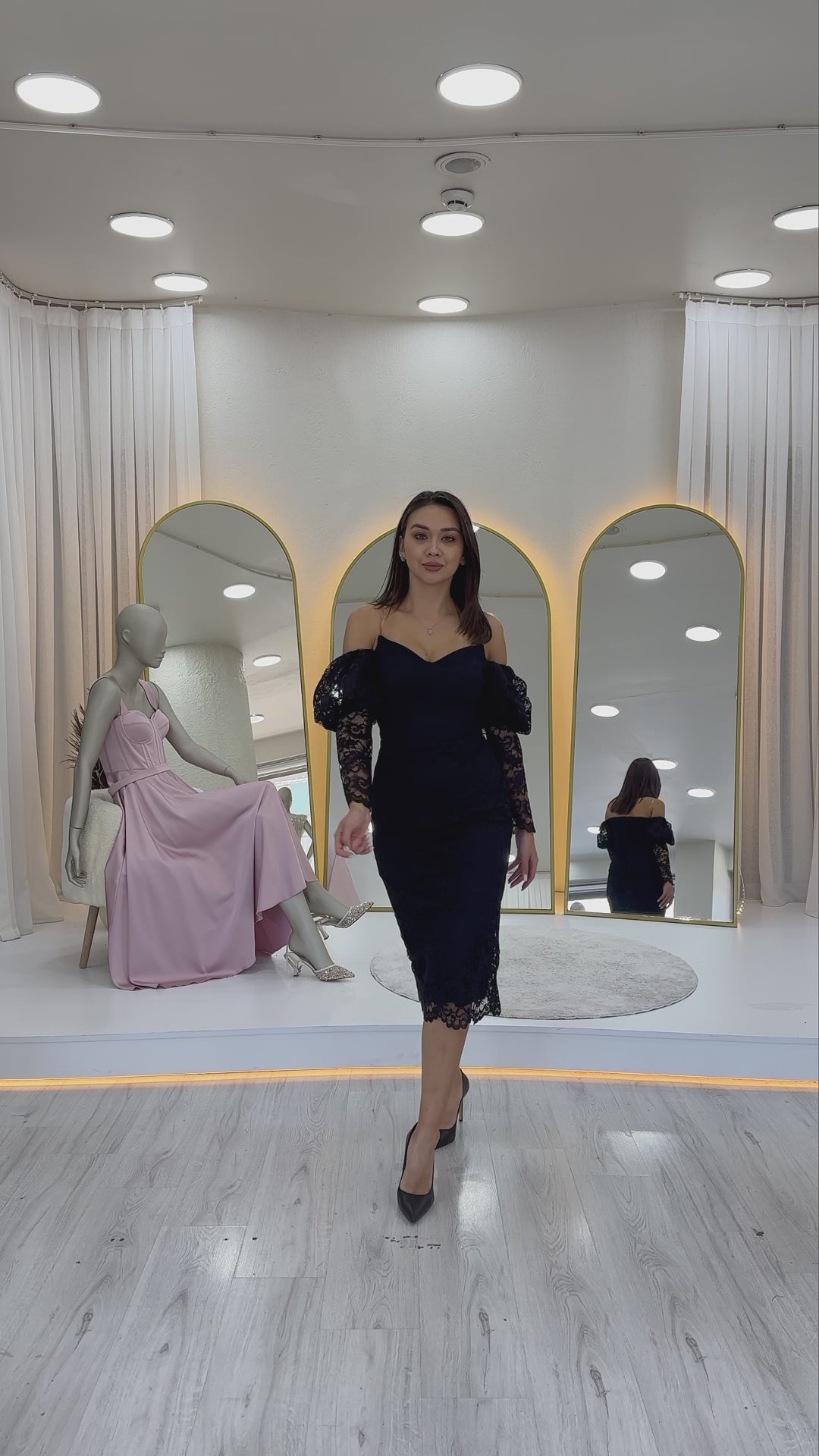 Women's Black Off-Shoulder Balloon Sleeve Lace Evening Gown