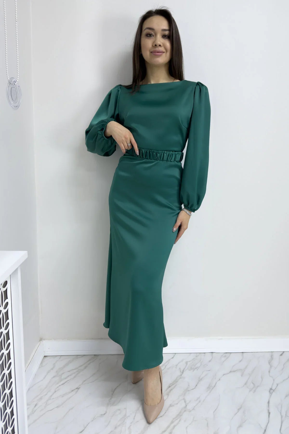 Women's Emerald Green Belted Balloon Sleeve Midi Satin Plus Size Evening Gown