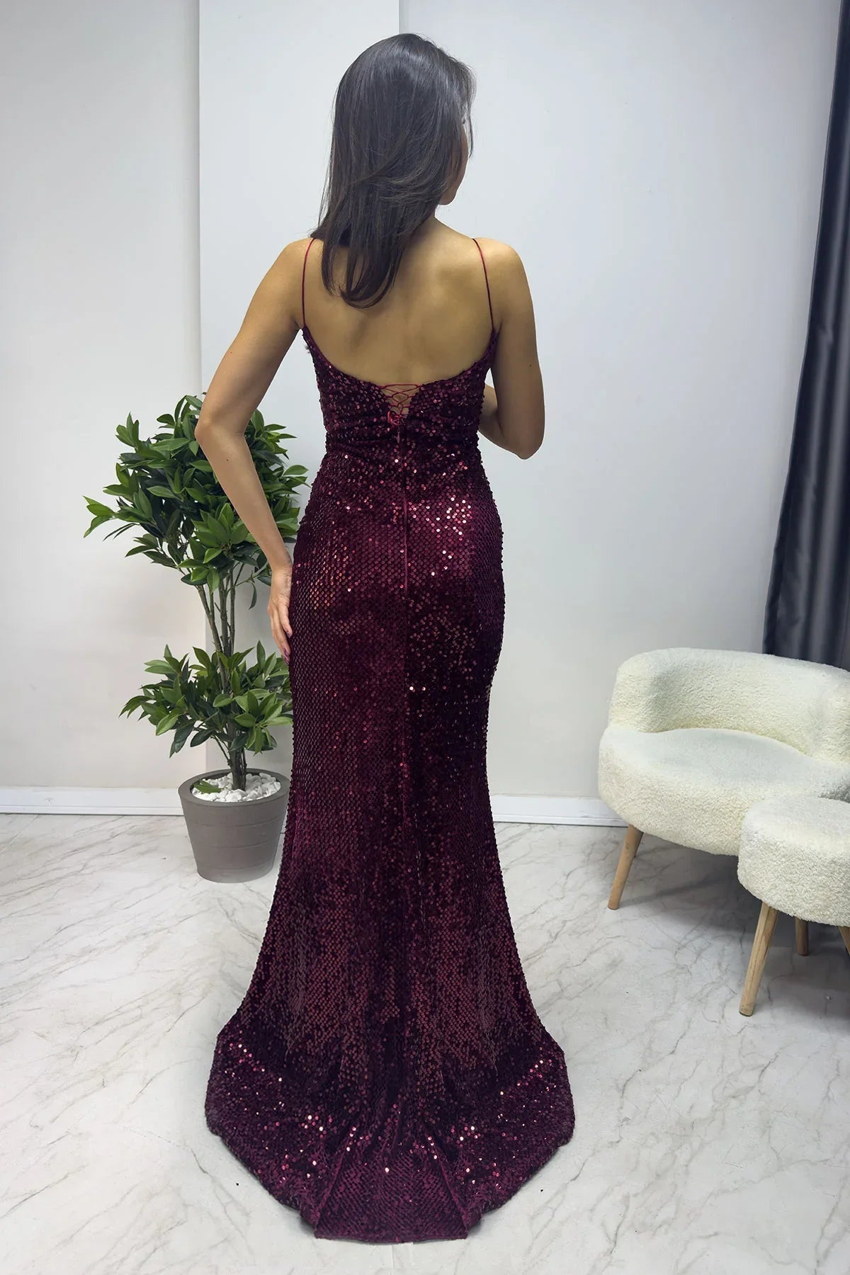 Women's Burgundy Spaghetti Strap Sırt Dekolte İp Tie Sequin Tasarım Train Evening Gown